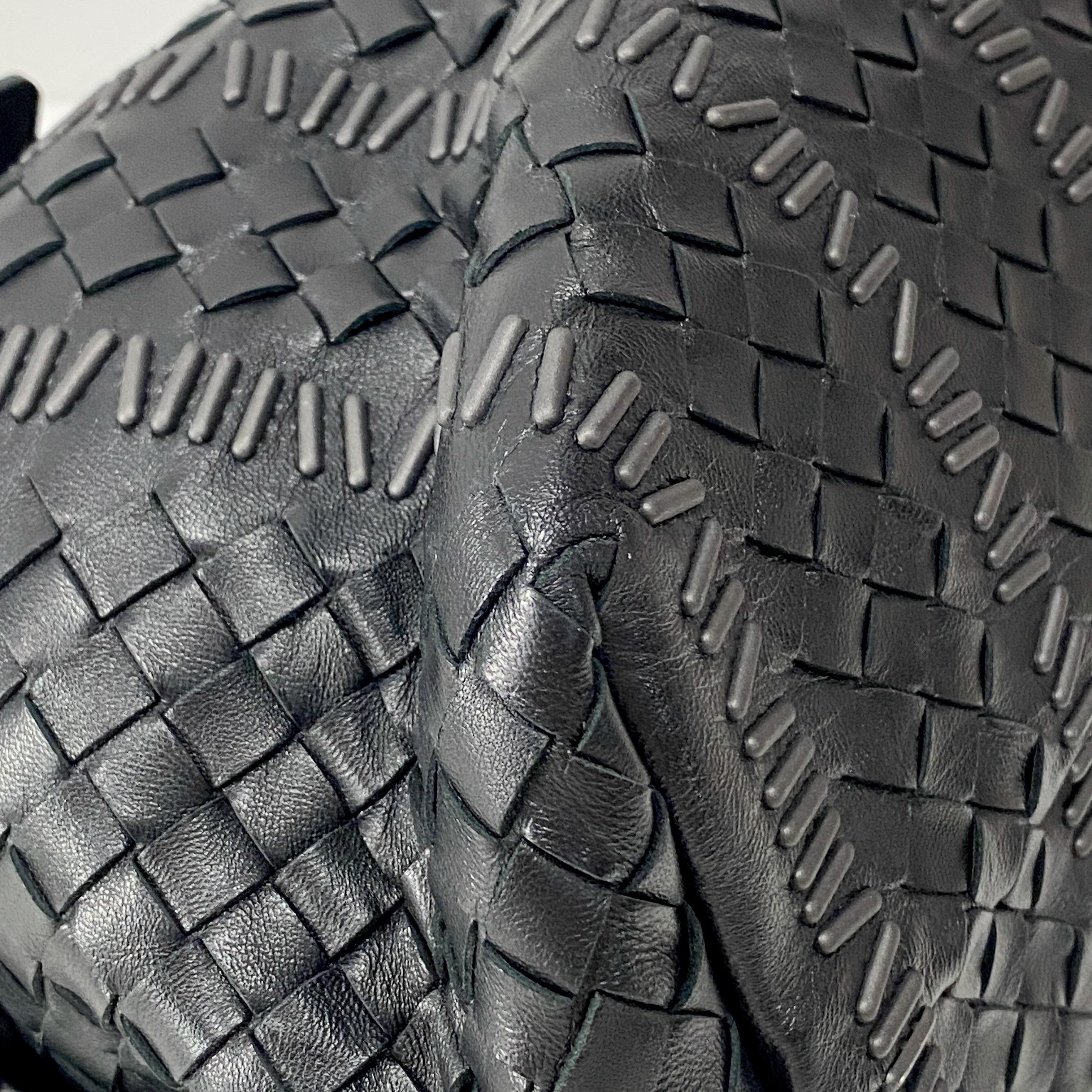 Intrecciato Black Leather Shoulder Bag