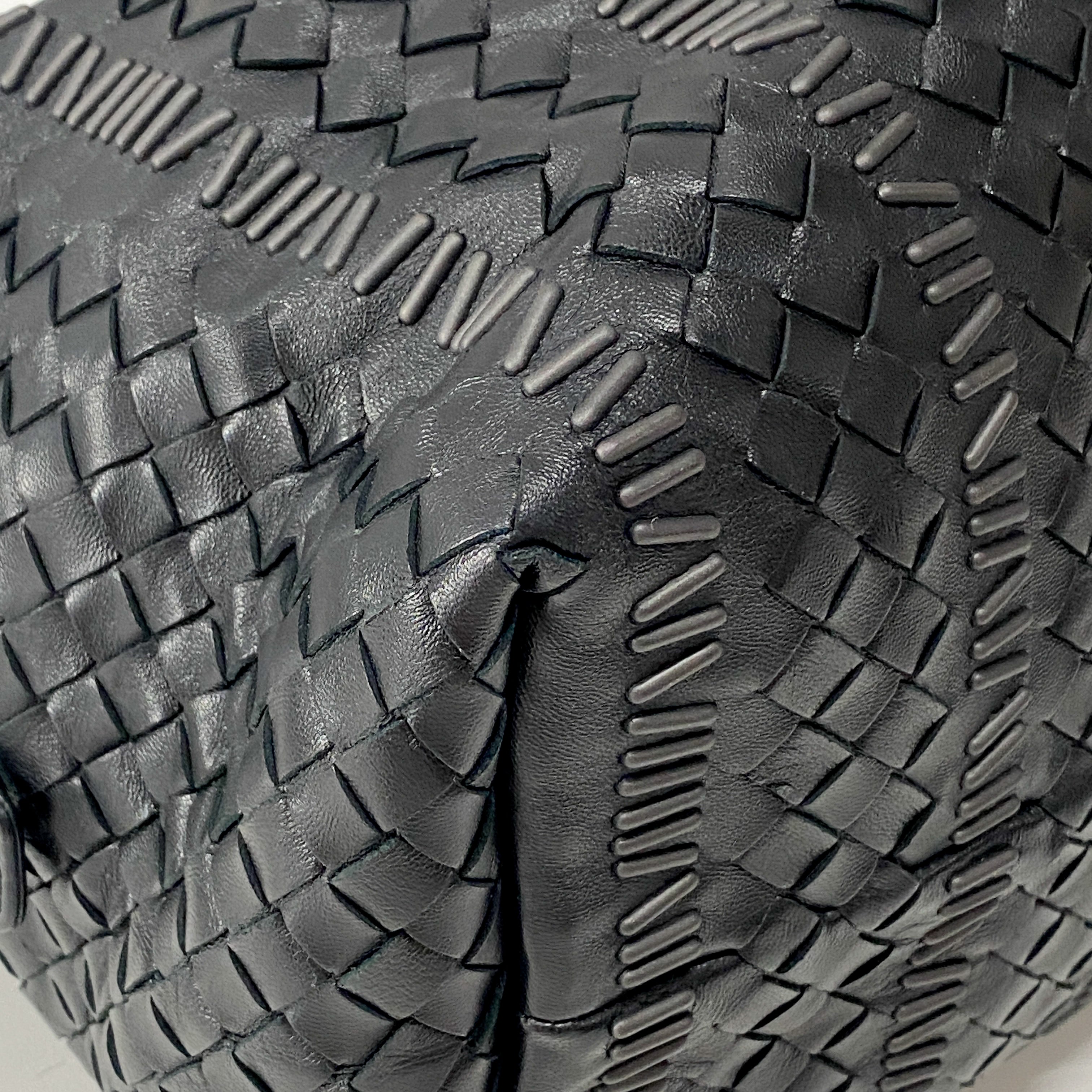 Intrecciato Black Leather Shoulder Bag