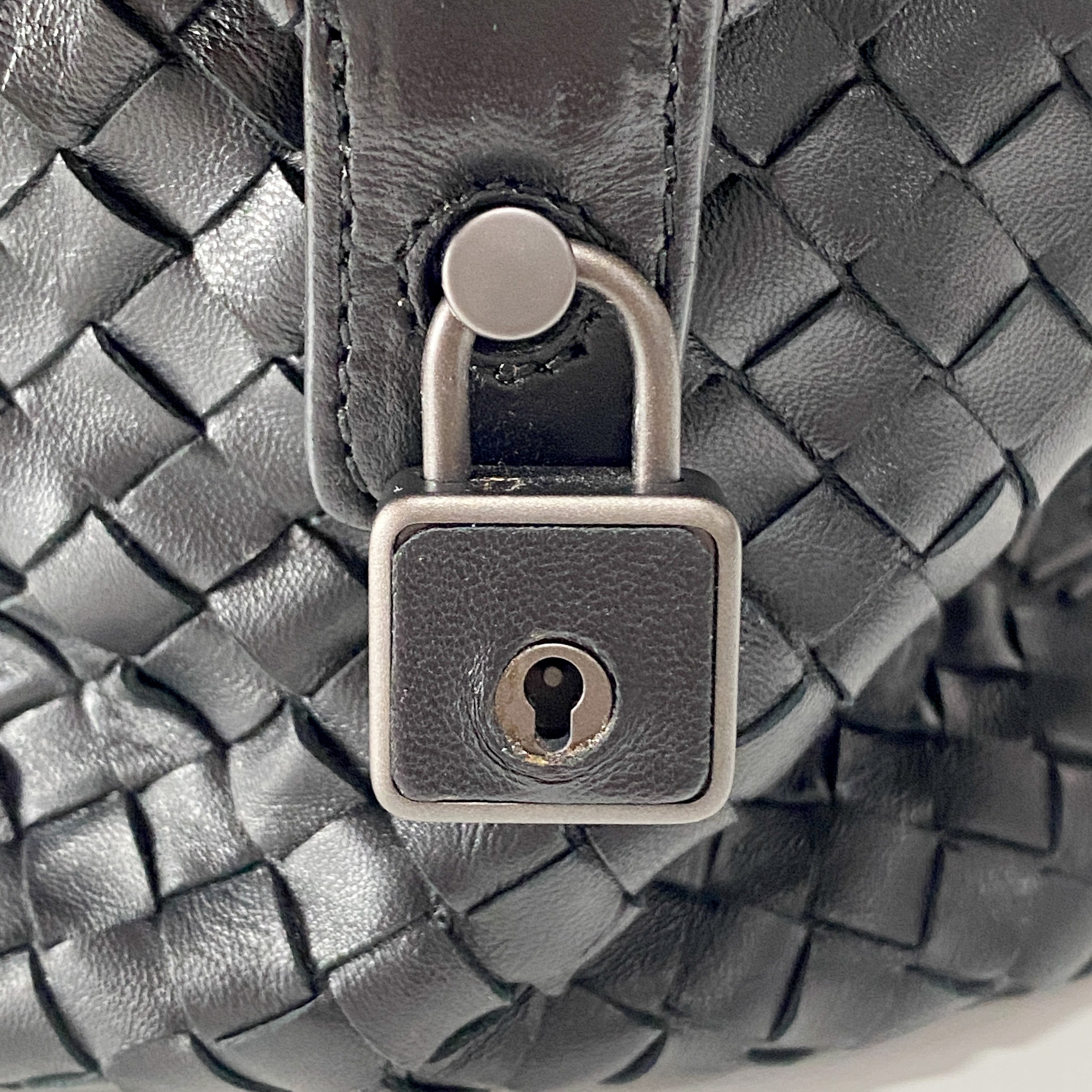 Intrecciato Black Leather Shoulder Bag