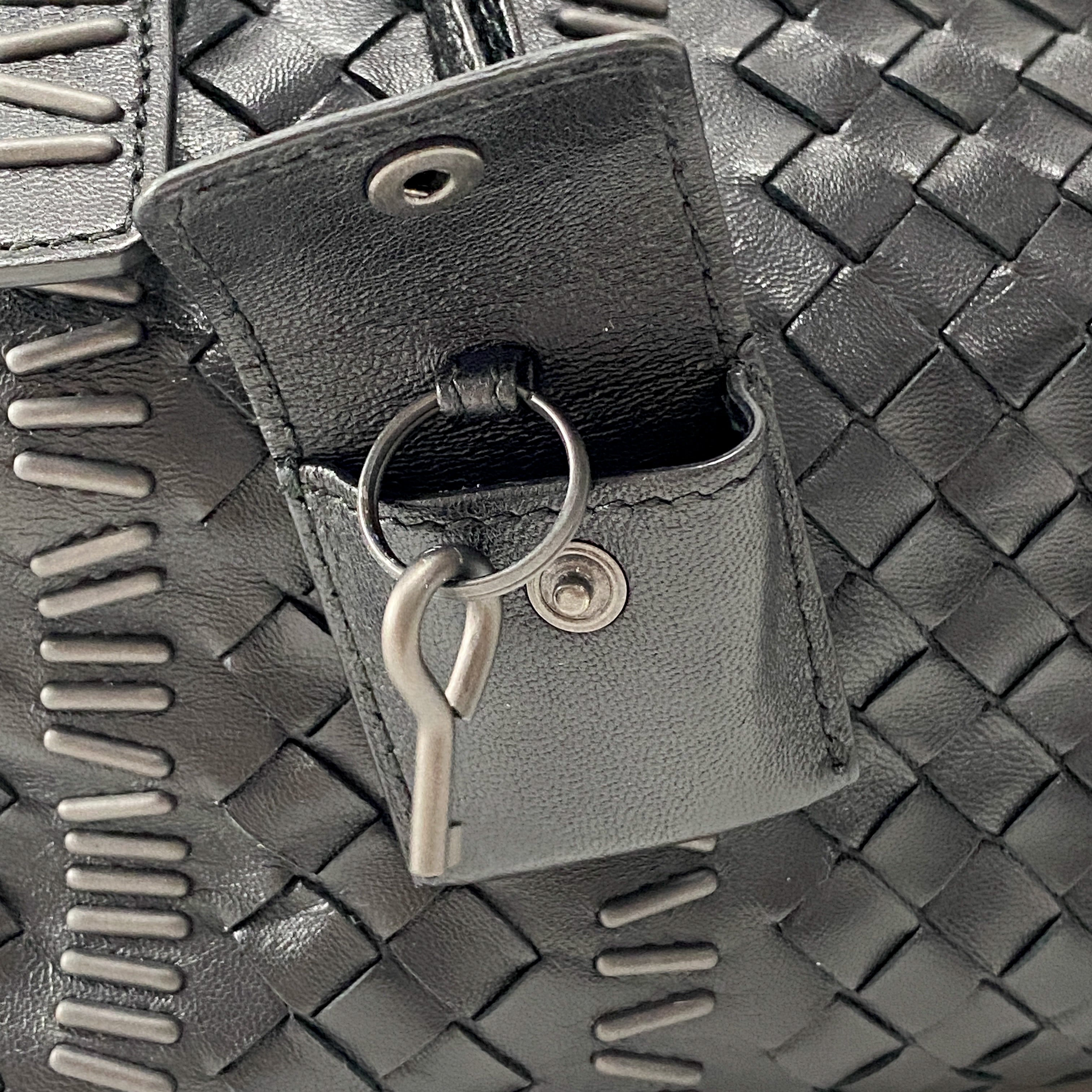 Intrecciato Black Leather Shoulder Bag