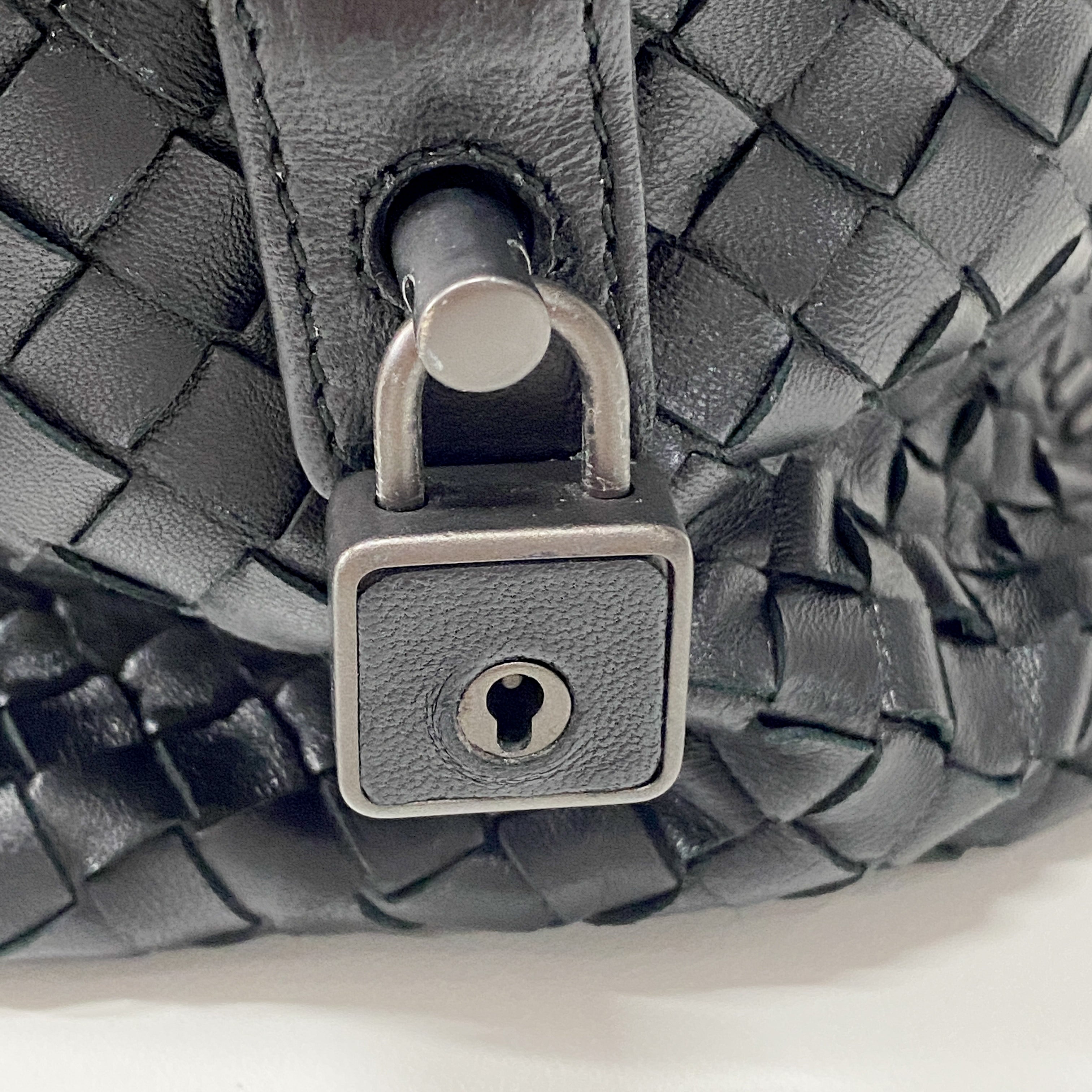 Intrecciato Black Leather Shoulder Bag