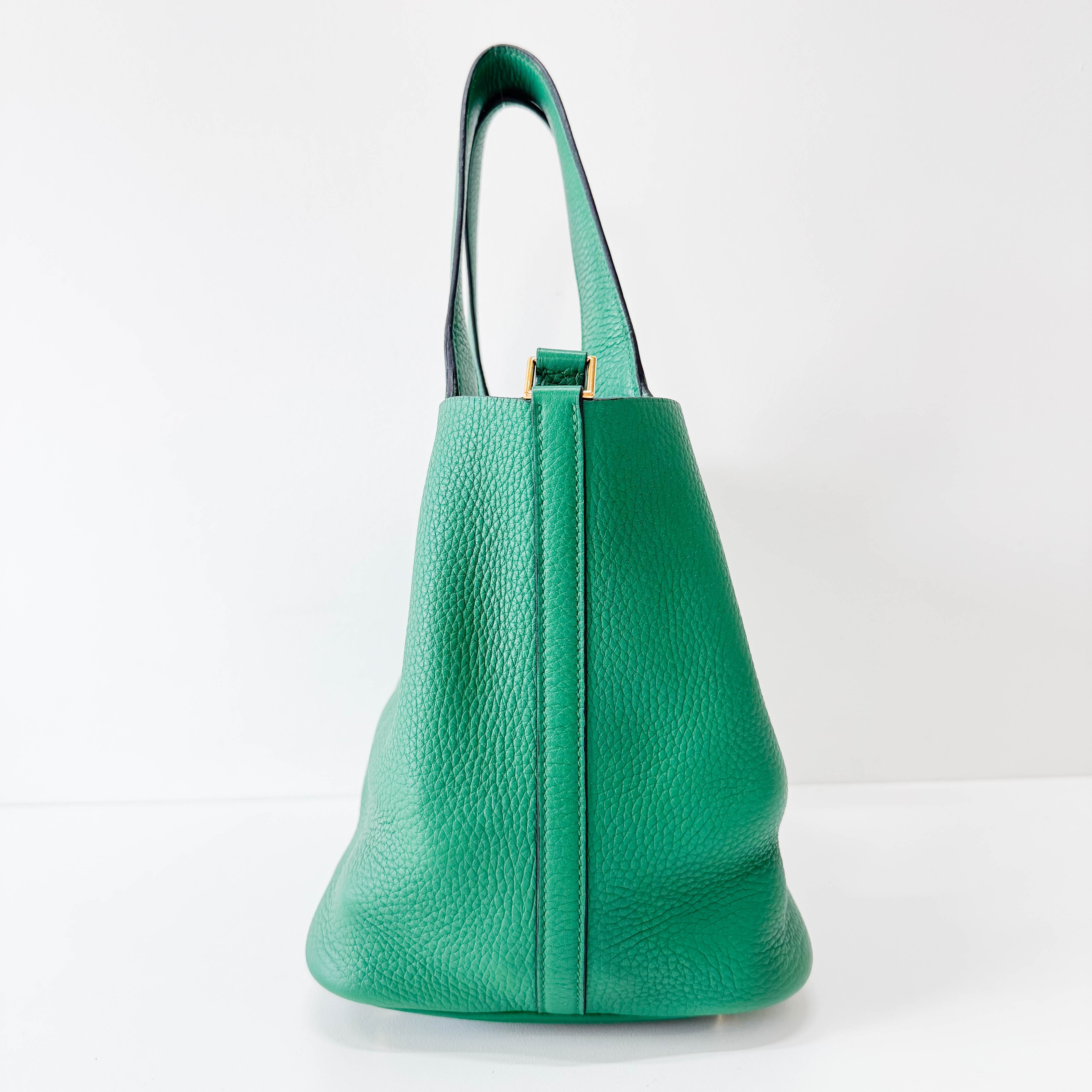 Picotin Lock 22 MM Taurillon Clemence Vert vertigo Gold hardware