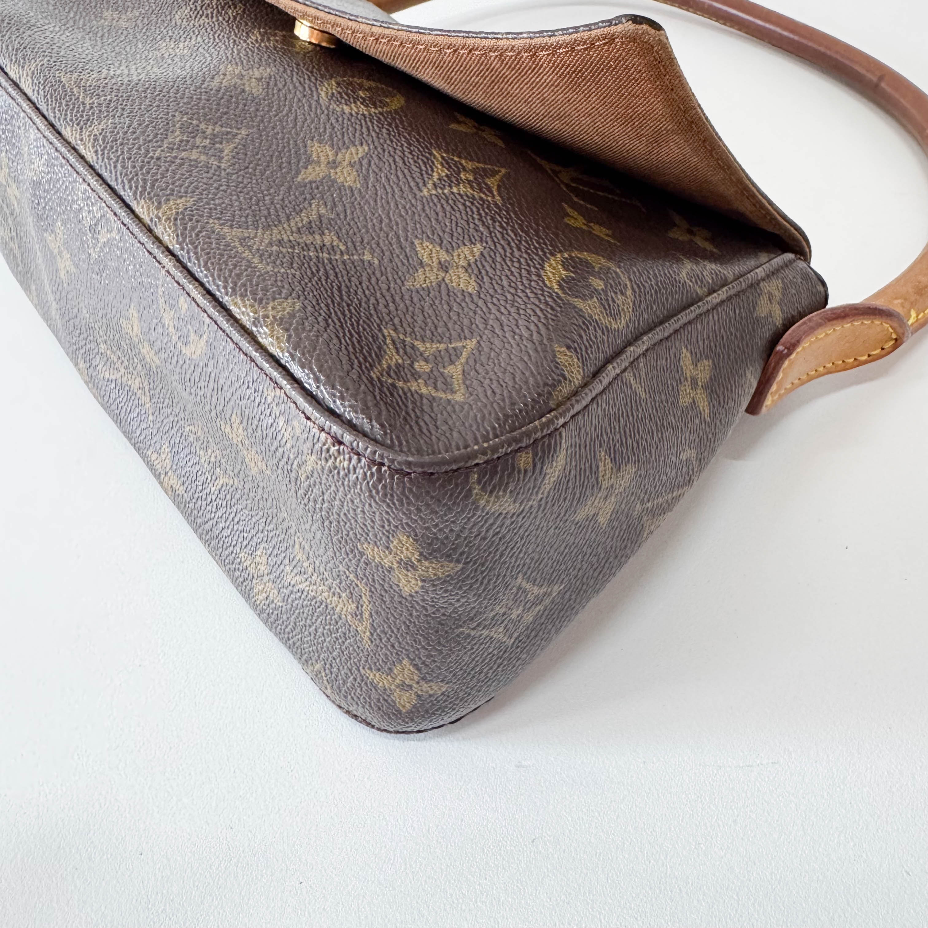 Looping PM Shoulder Bag