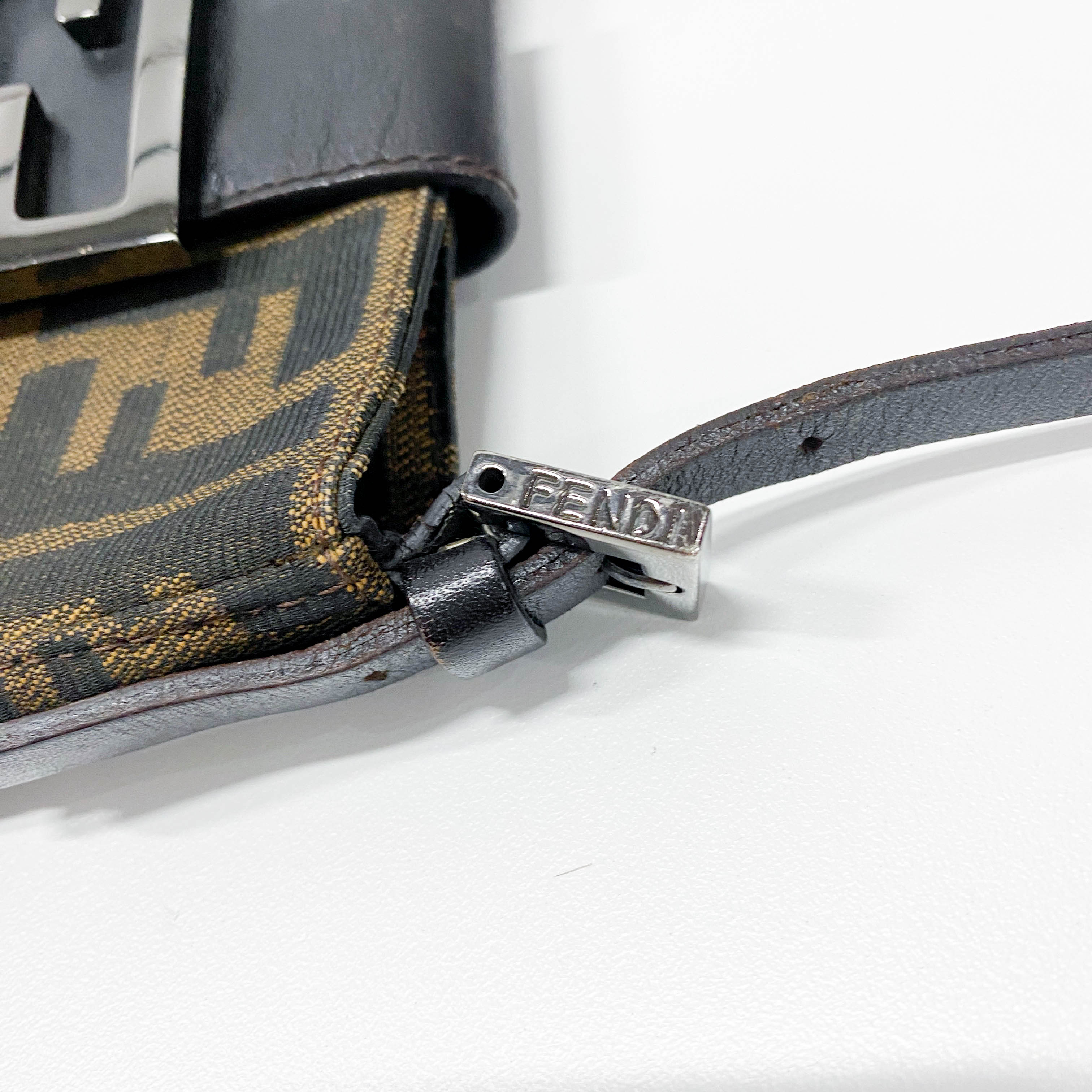 Zucca Brown Canvas Shoulder Bag