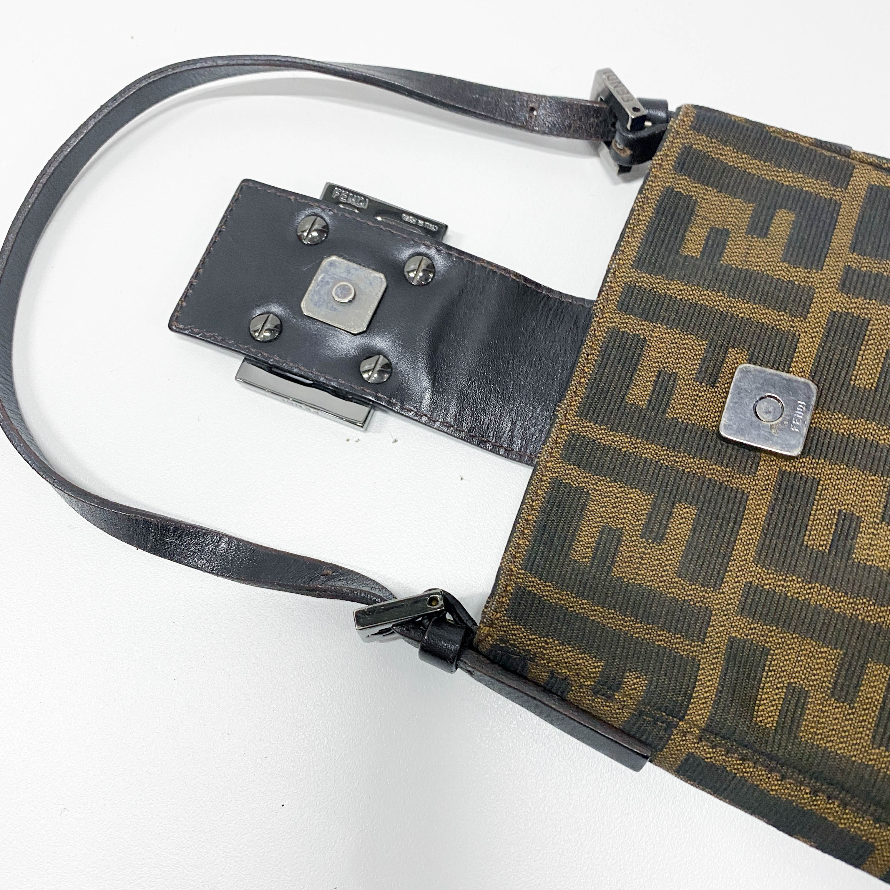 Zucca Brown Canvas Shoulder Bag