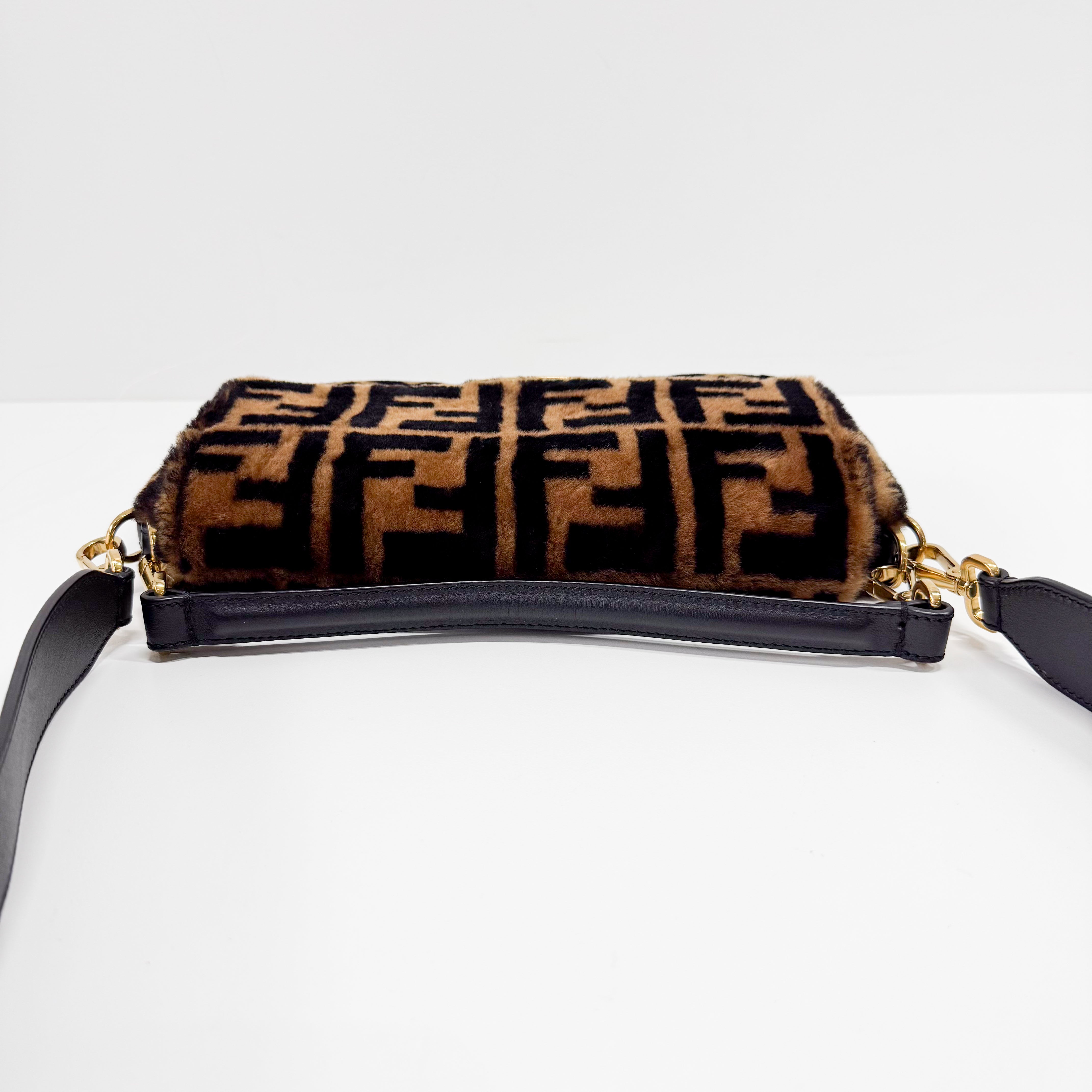 Zucca Baguette Brown Fur Two Way Bag