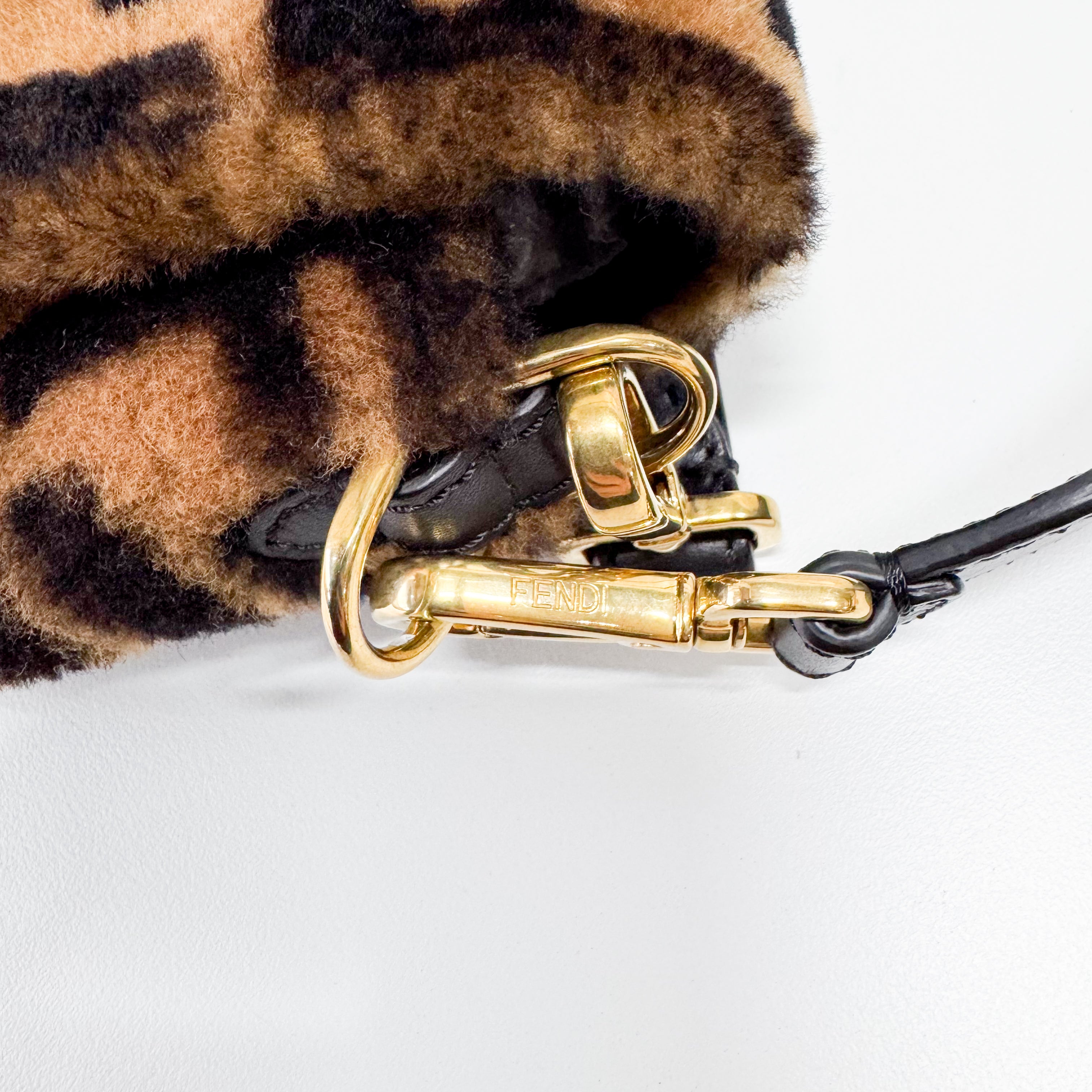 Zucca Baguette Brown Fur Two Way Bag