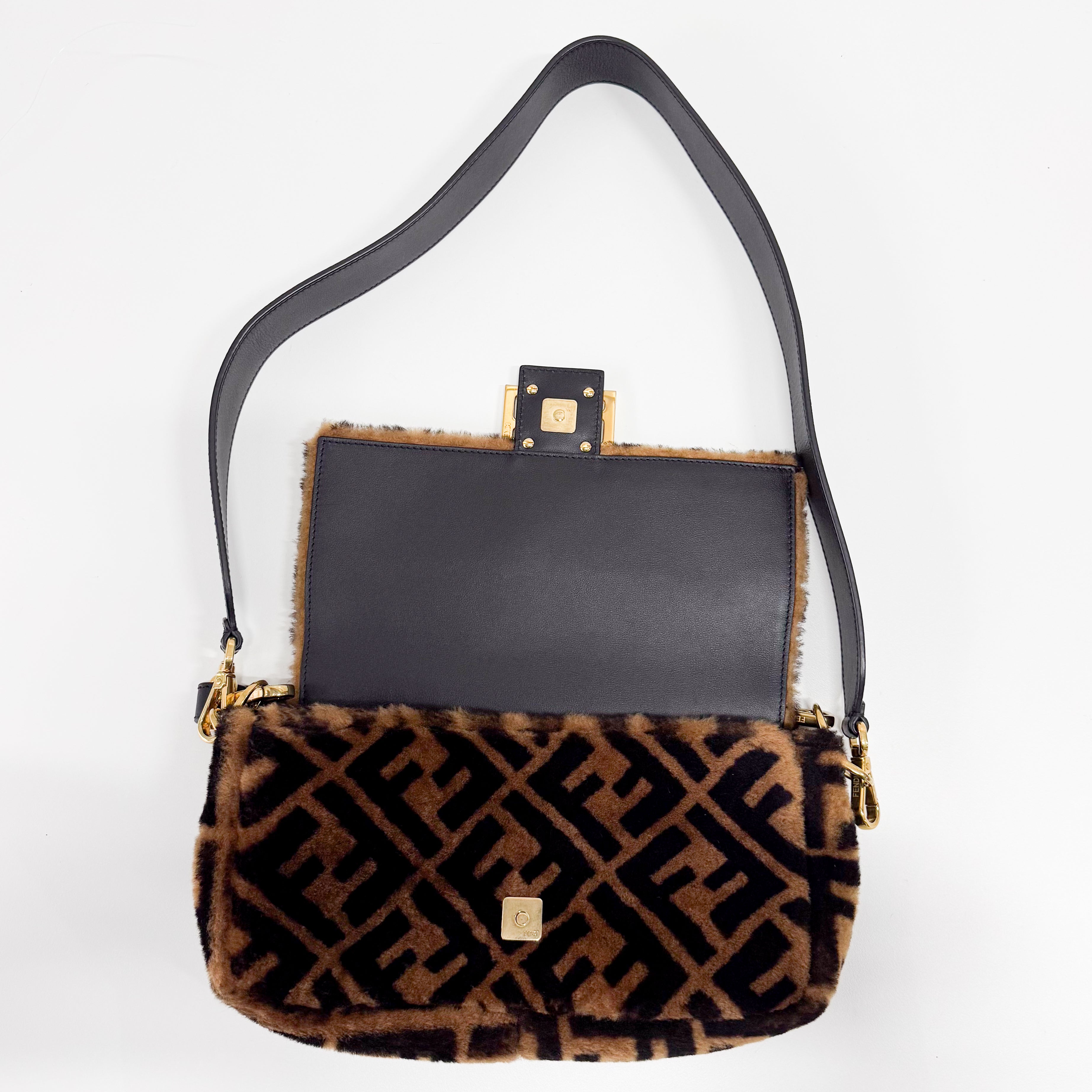 Zucca Baguette Brown Fur Two Way Bag