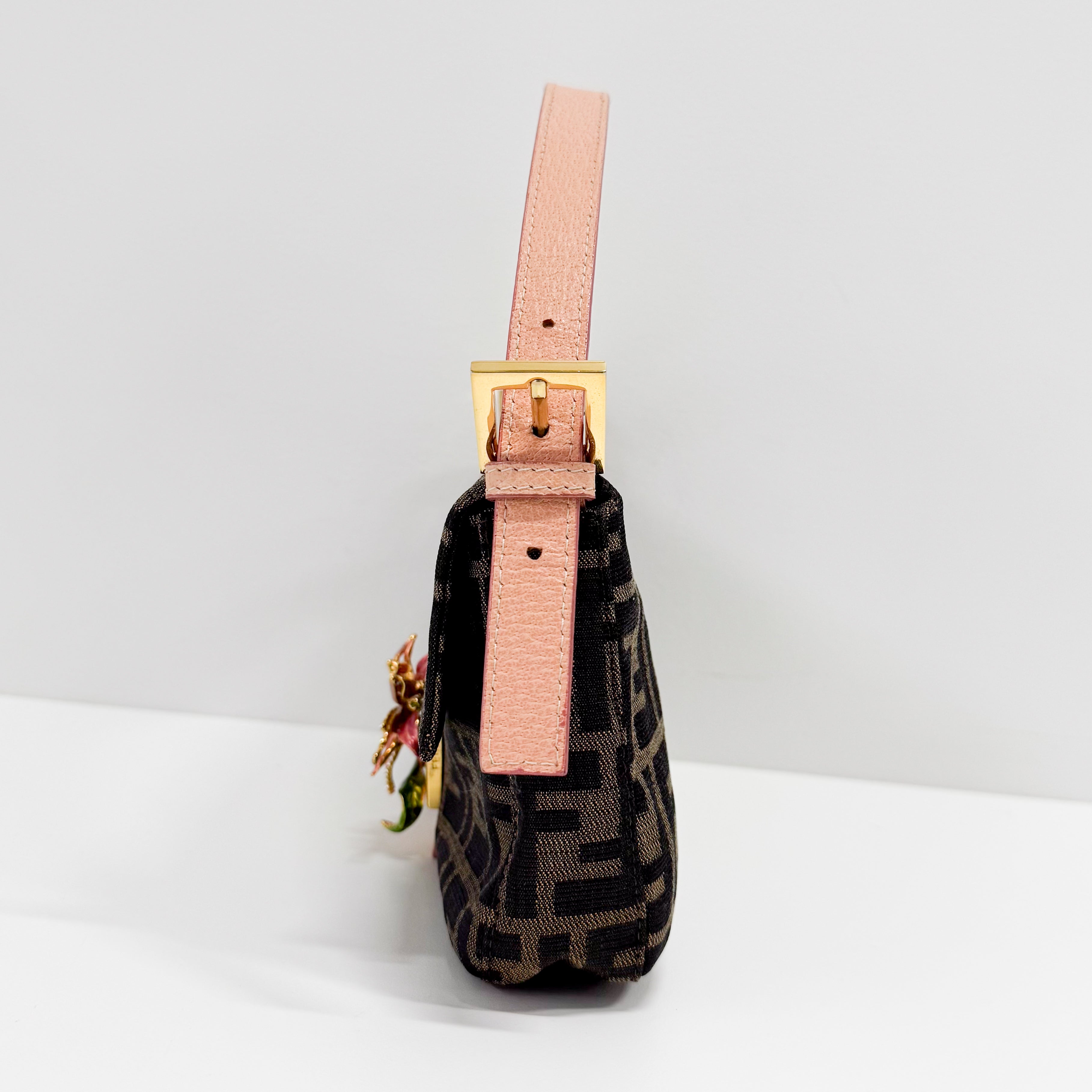 Zucca Baguette with Crystal Flower Shoulder Bag