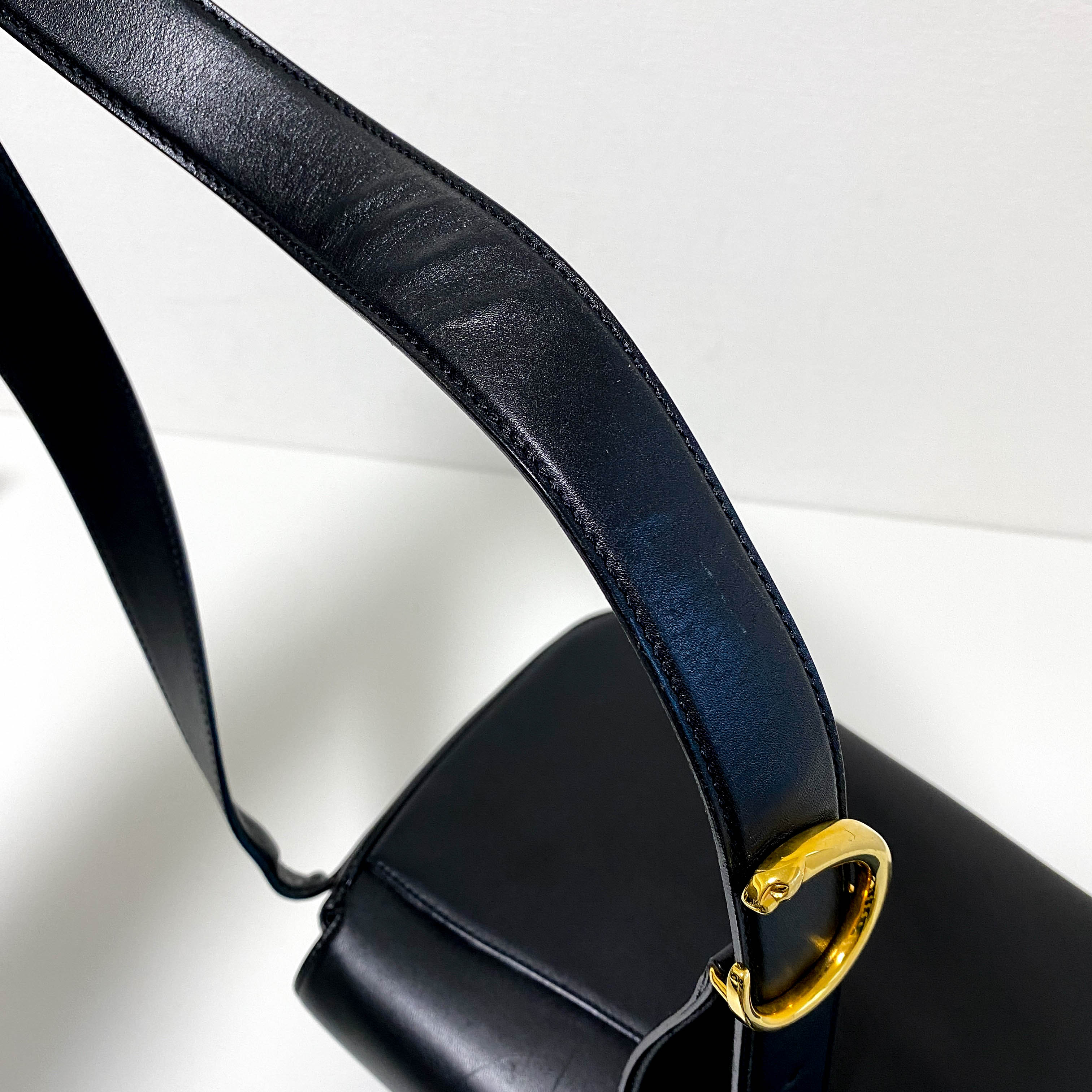 Panthère Black Leather Crossbody Bag