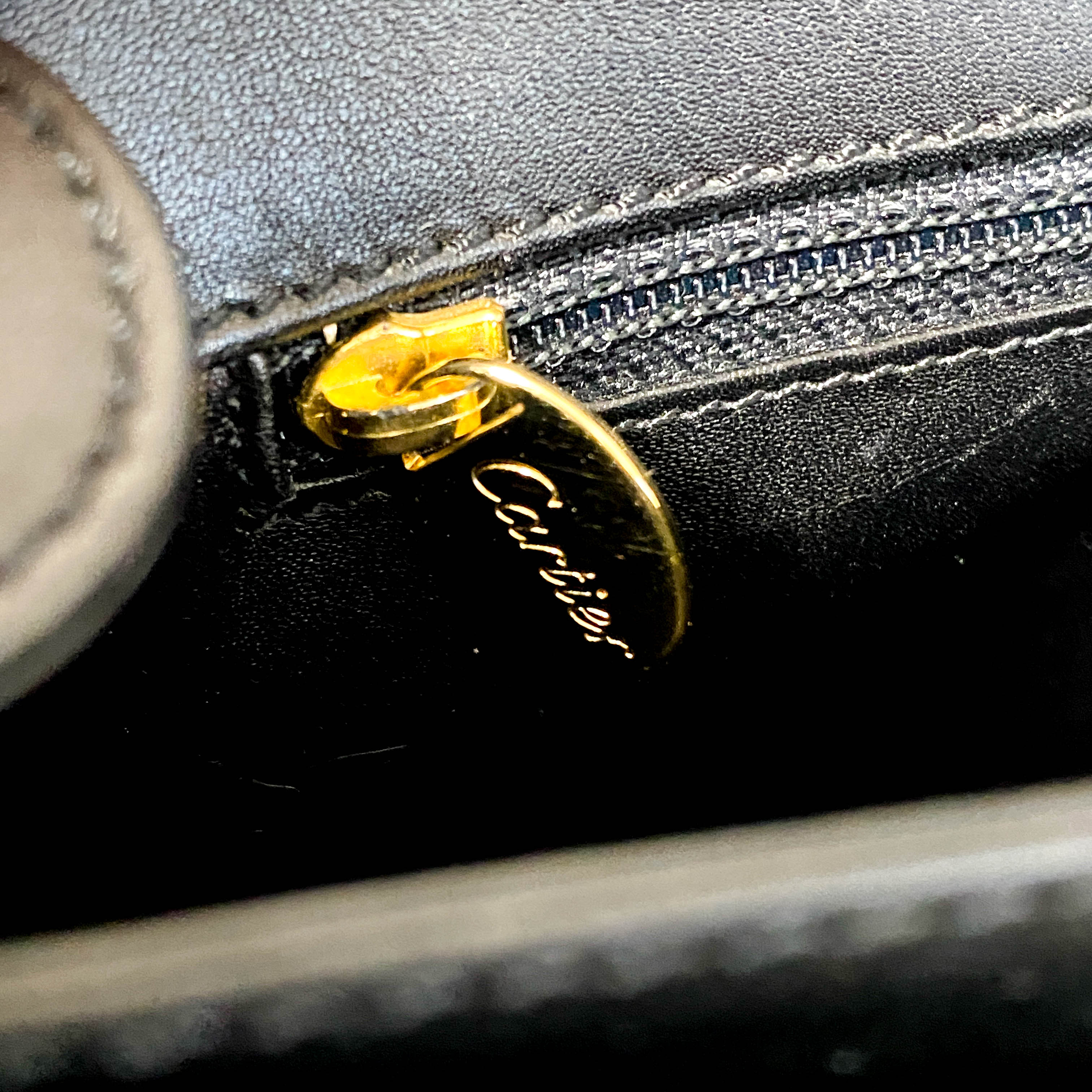 Panthère Black Leather Crossbody Bag