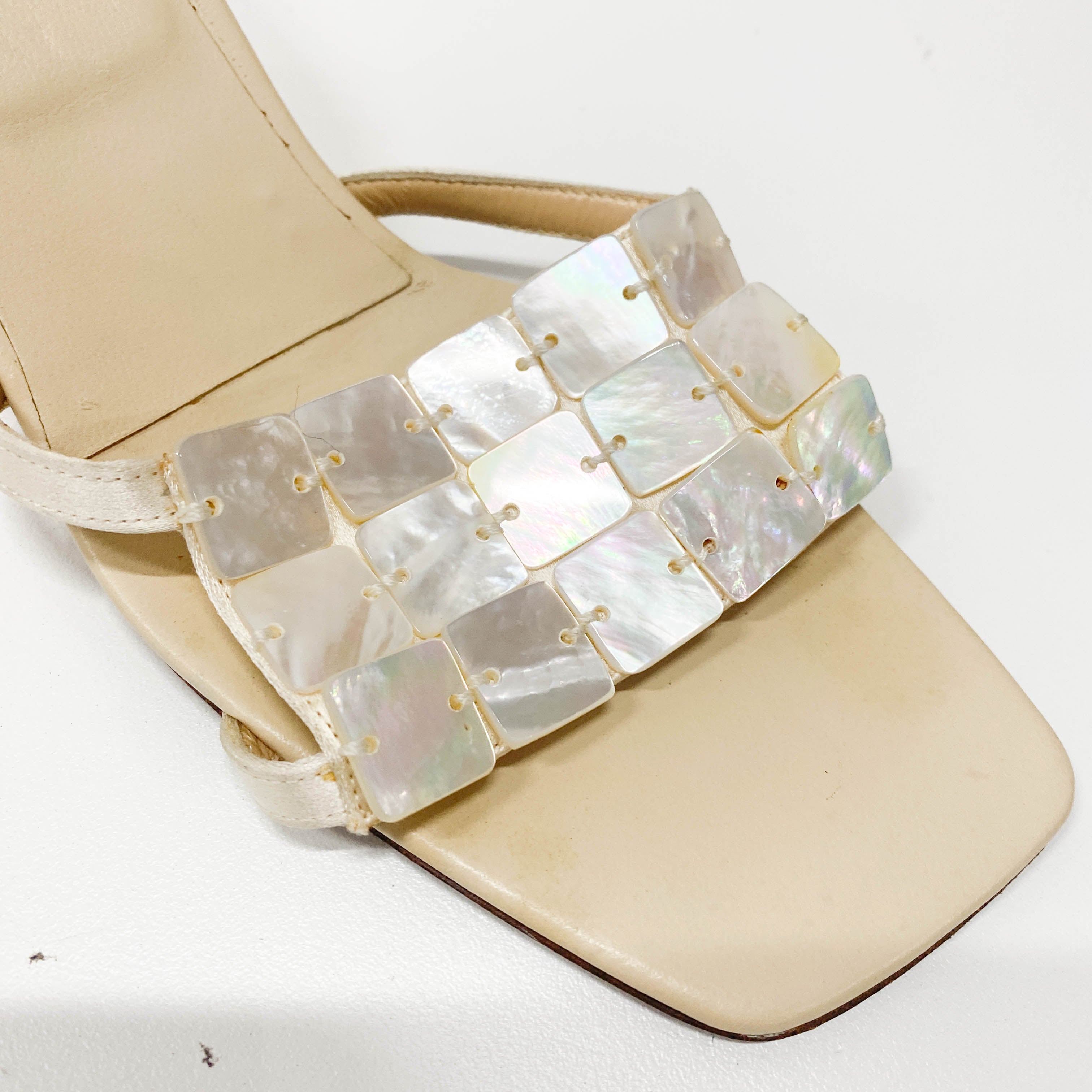 Size 35 Mother of Pearl Detail Leather Sandals