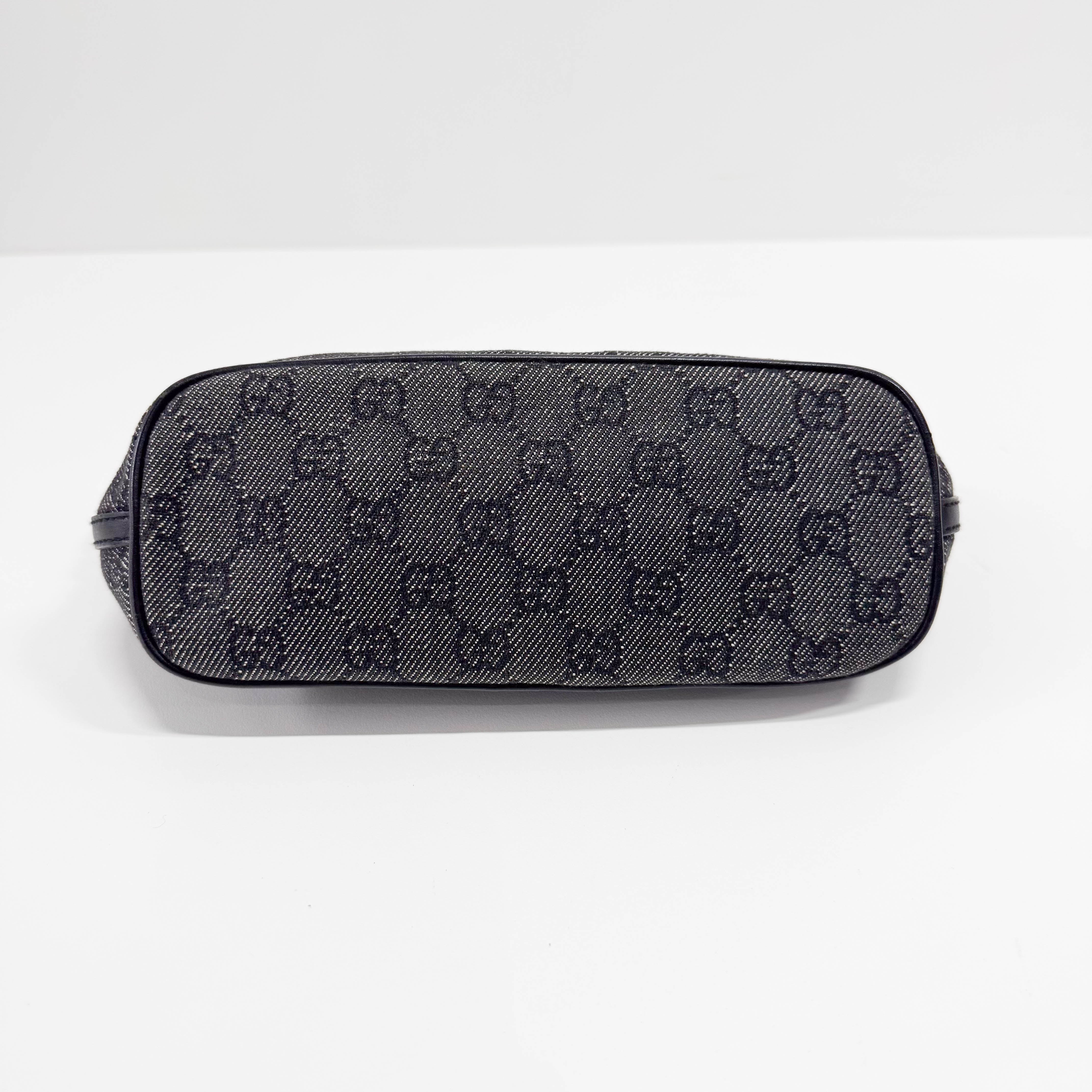 GG Canvas Black Shoulder Bag