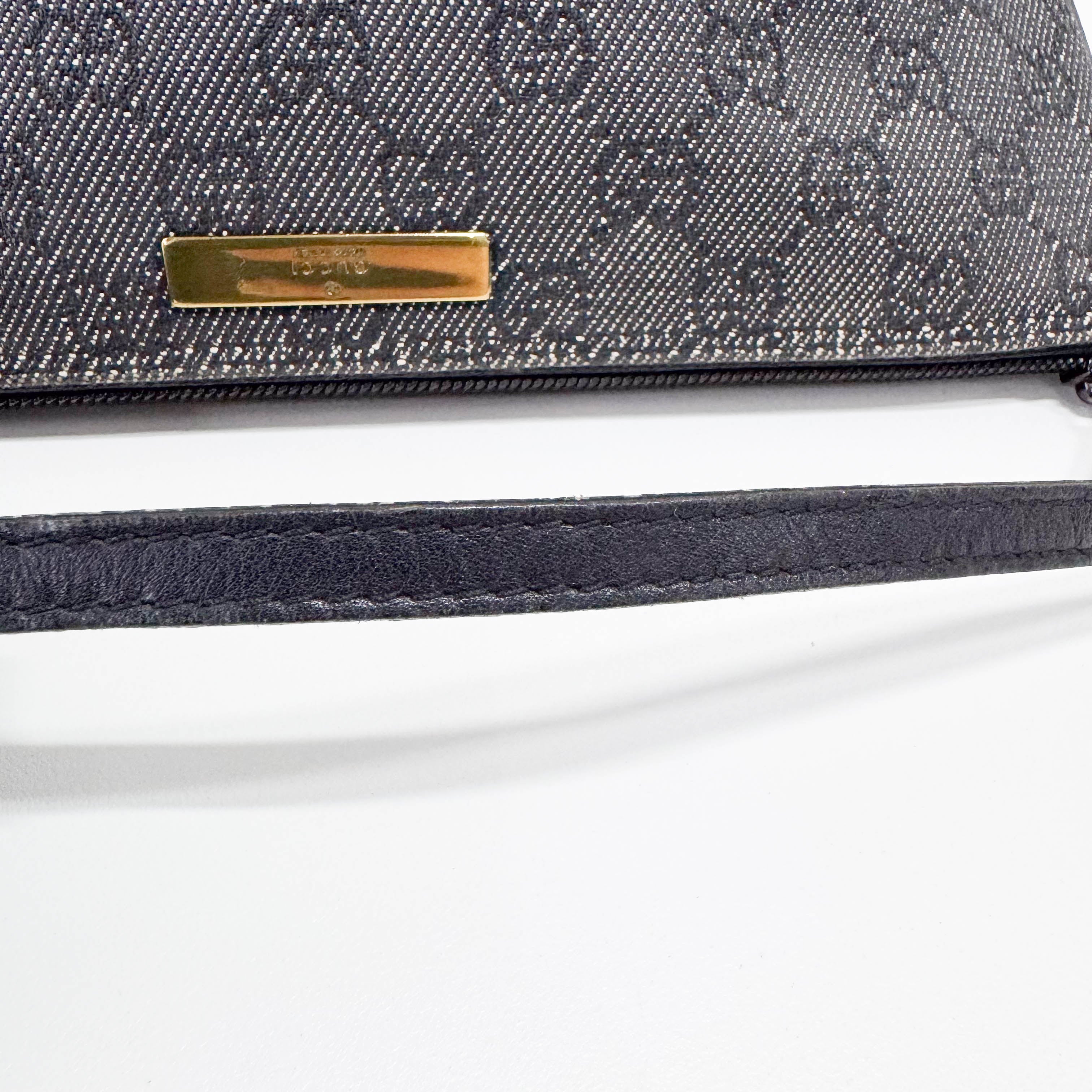 GG Canvas Black Shoulder Bag