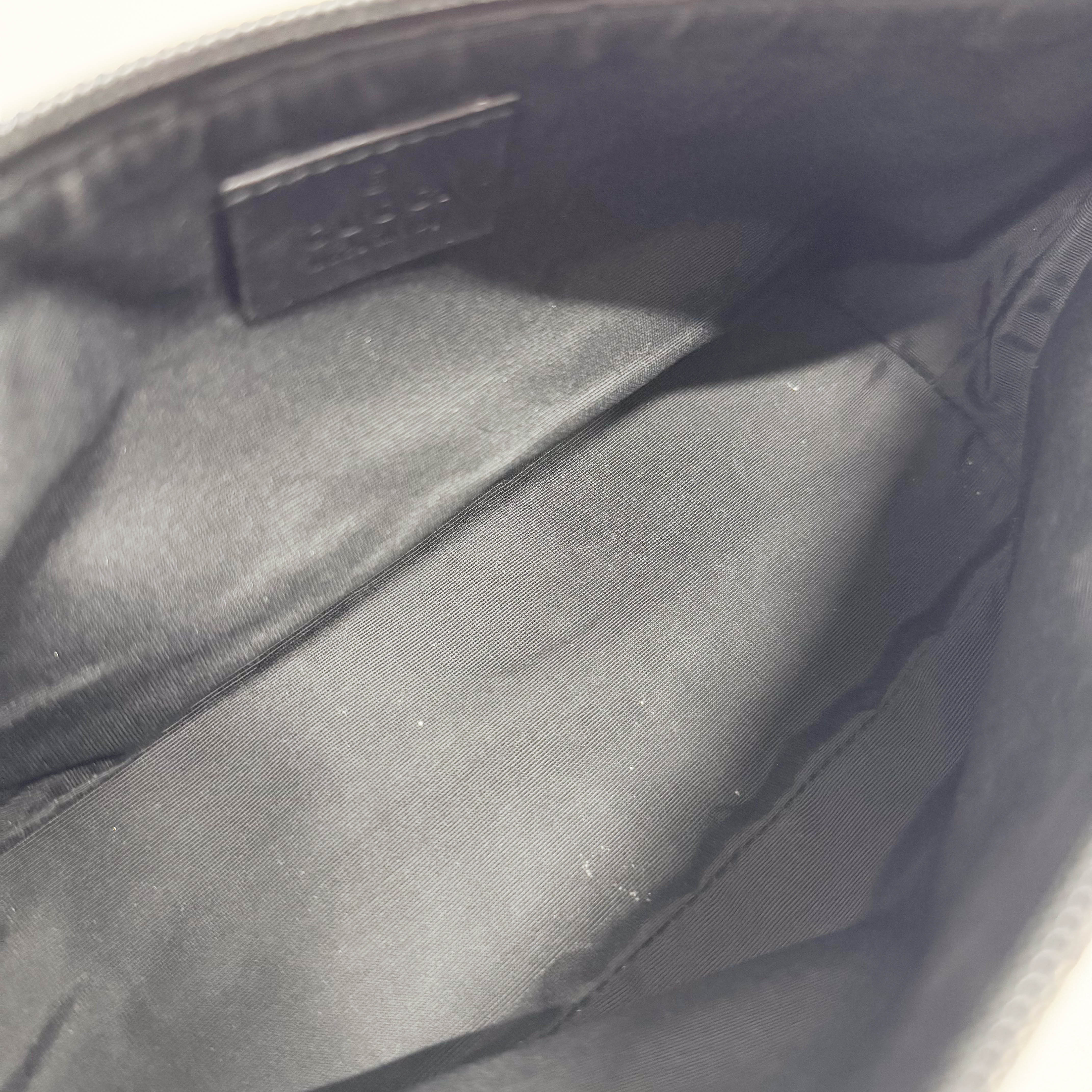 GG Canvas Black Shoulder Bag