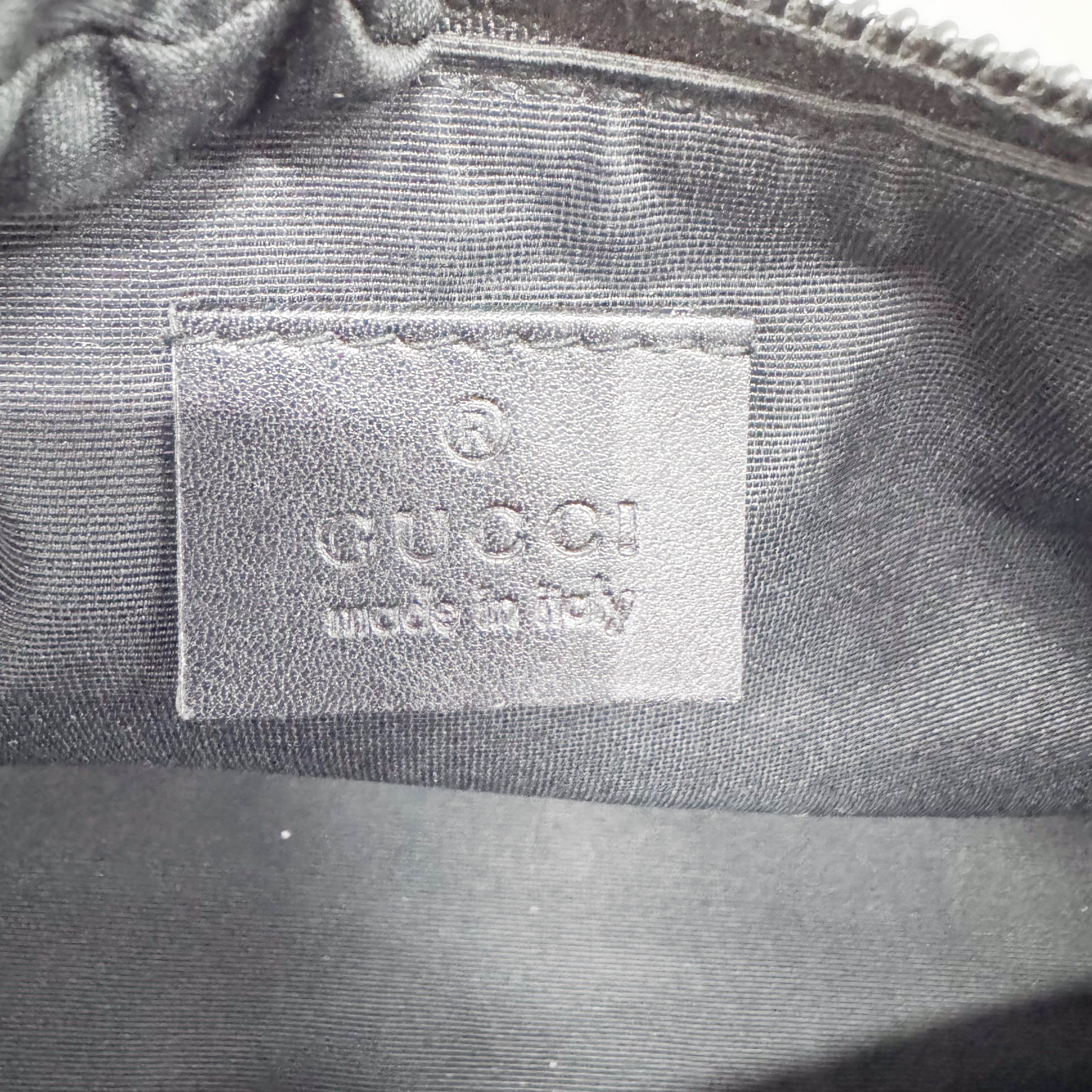 GG Canvas Black Shoulder Bag