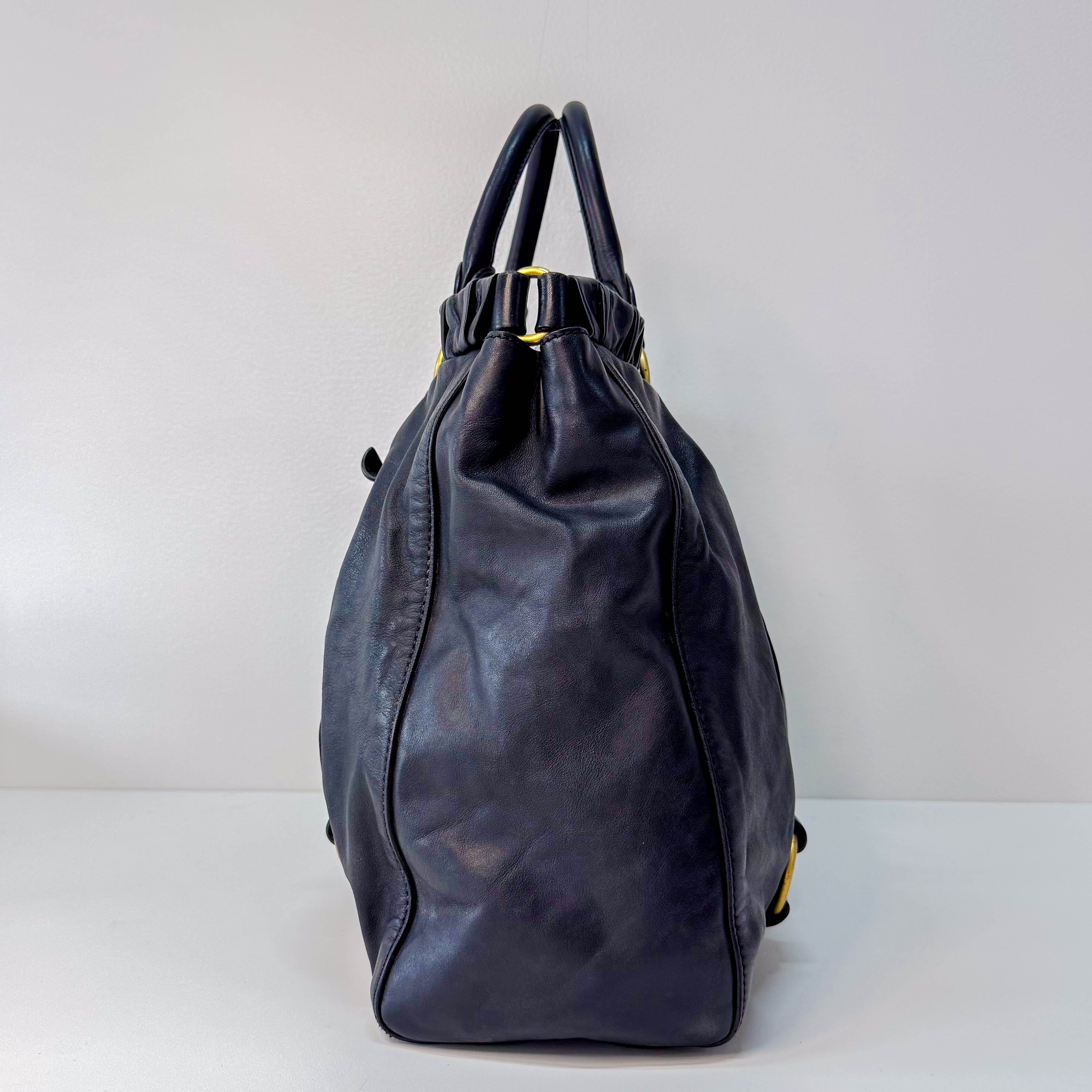 Matelassé Black Leather Shoulder Bag