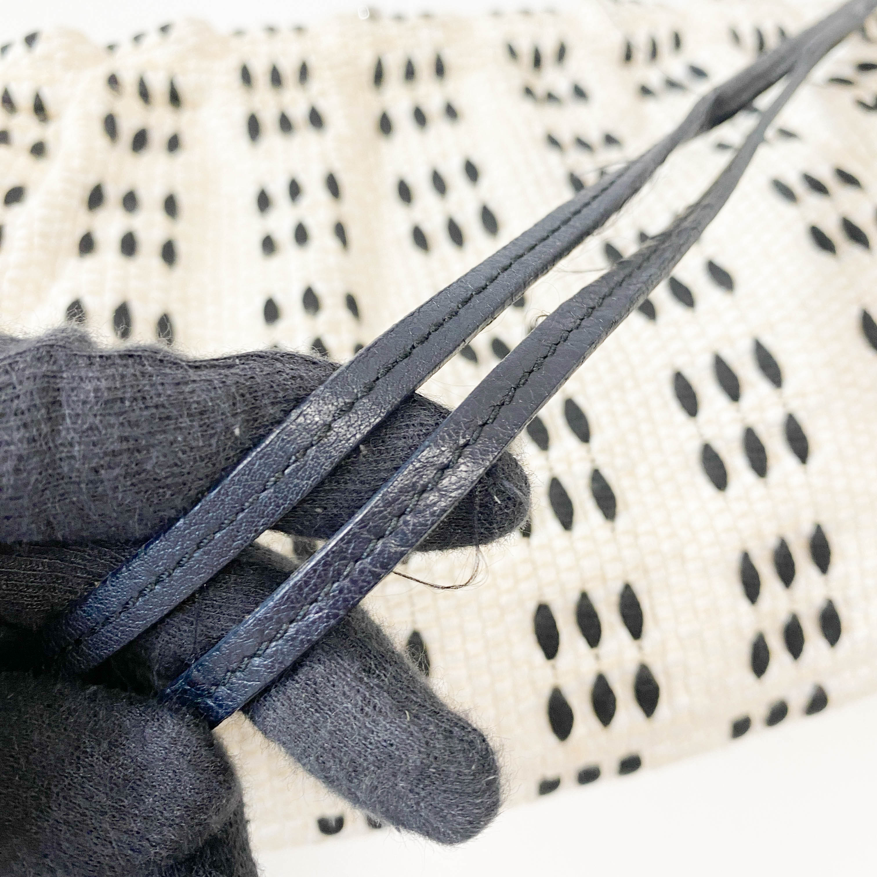 Black and White Kiss Lock Purse