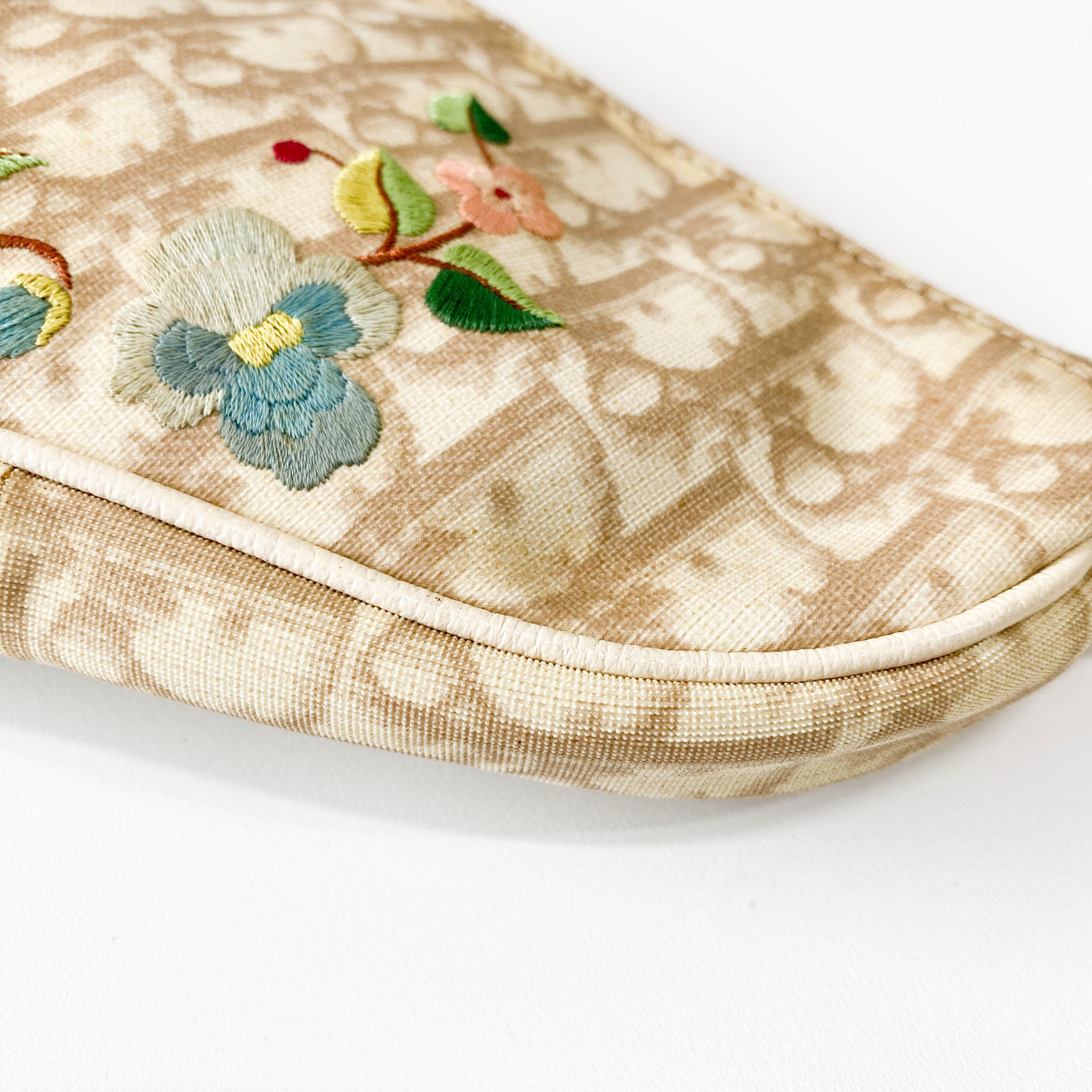 Trotter Nude Coated Canvas Red Flower Embroidery Saddle Bag