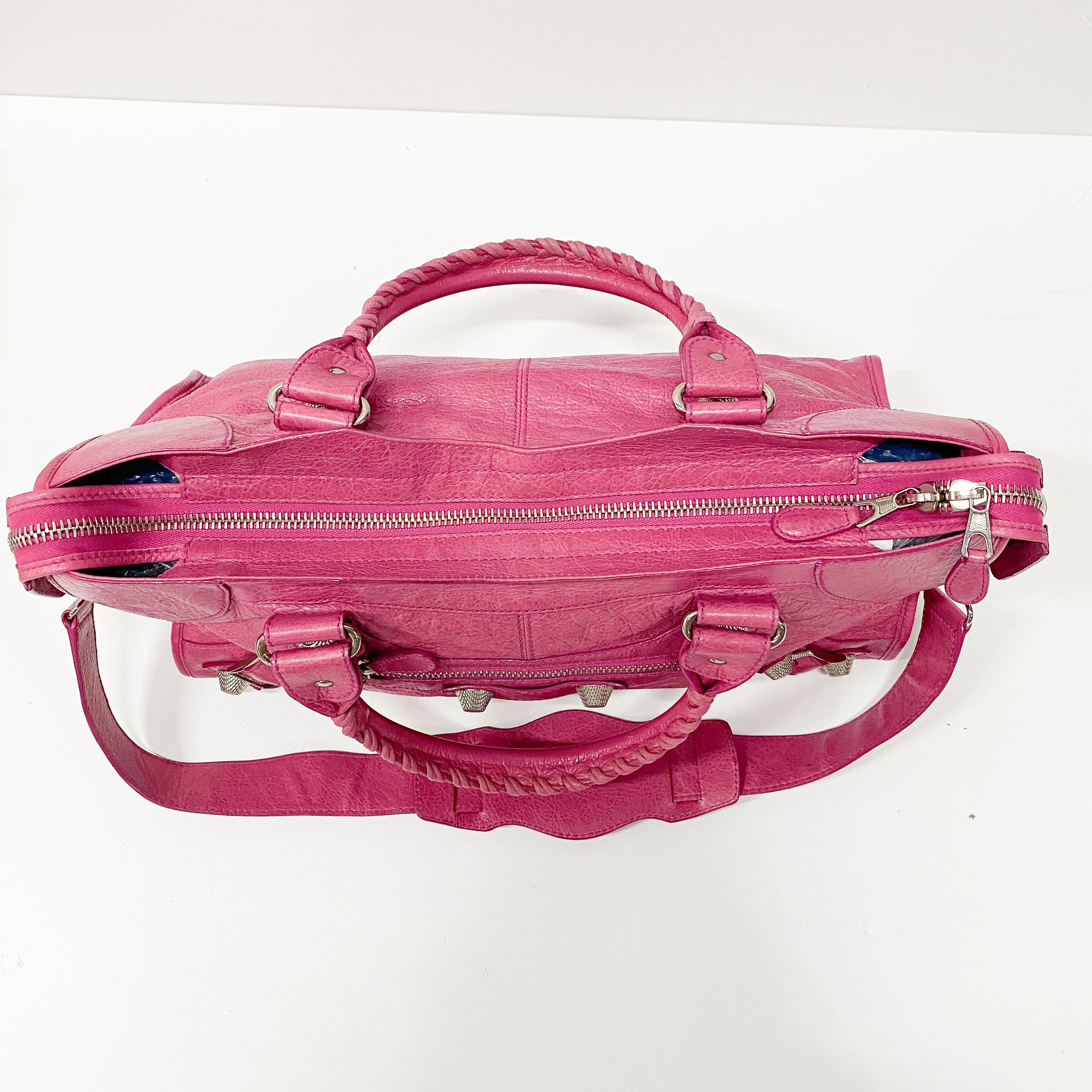The City Pink Leather Shoulder Bag