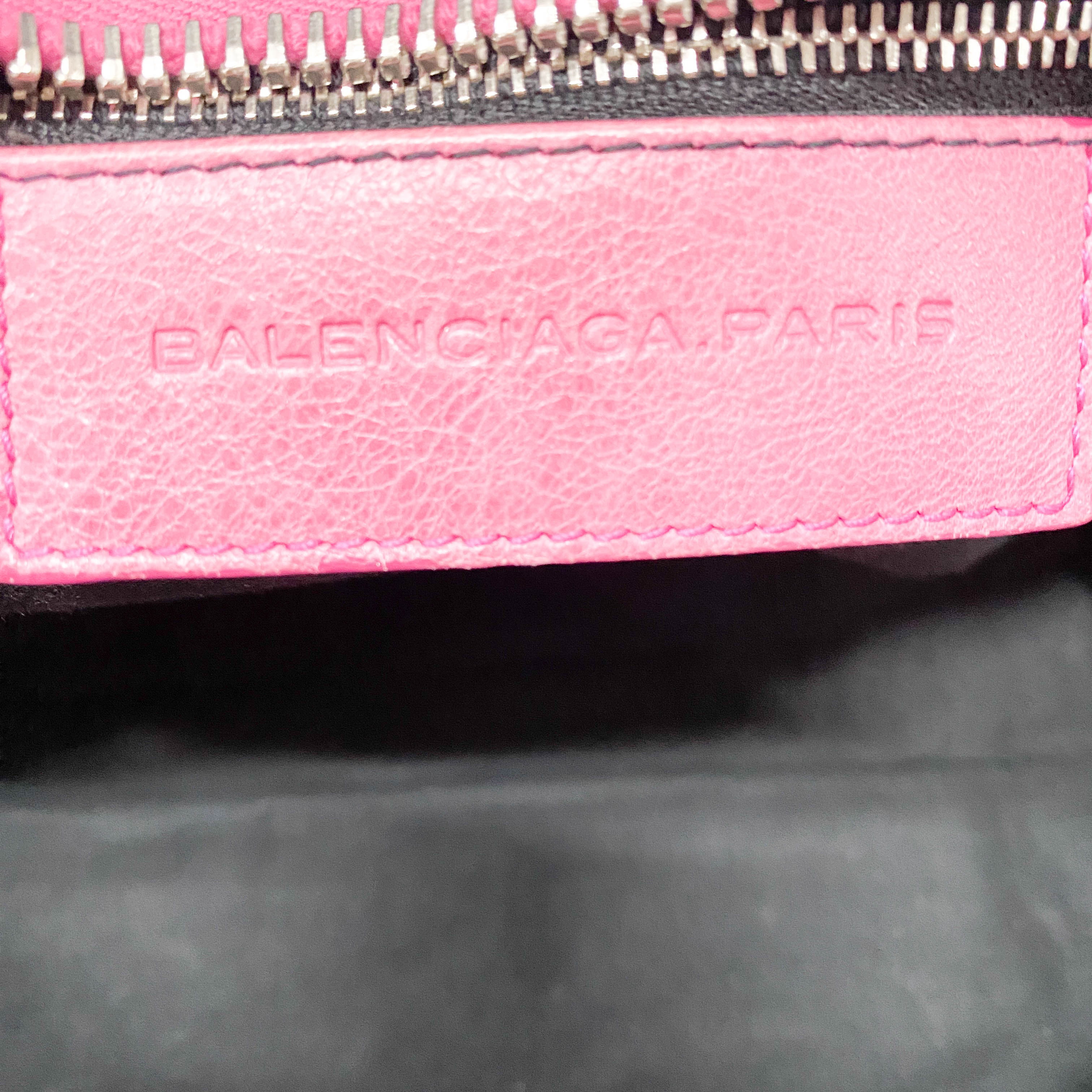 The City Pink Leather Shoulder Bag