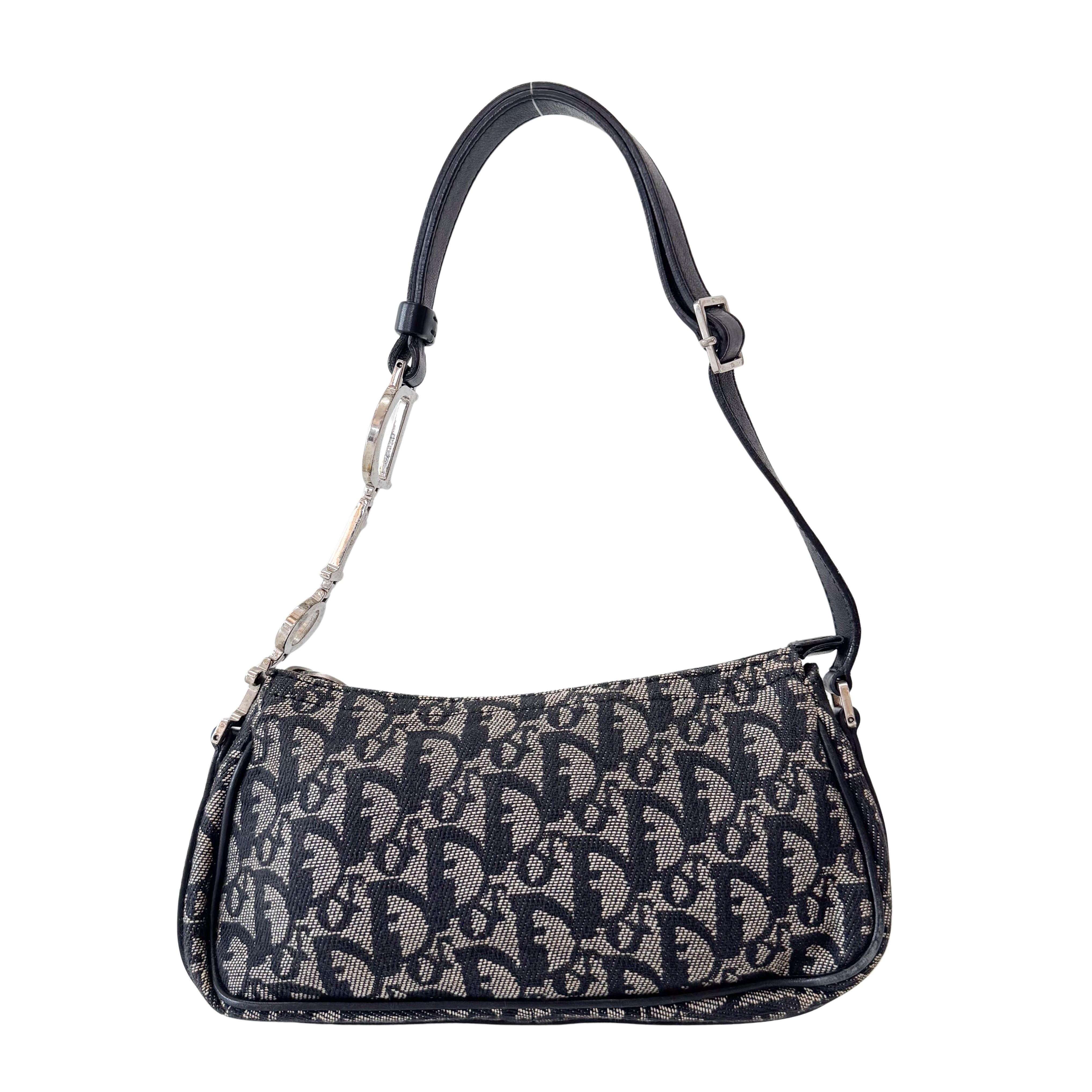 Trotter Accesorie Pouch Shoulder Bag