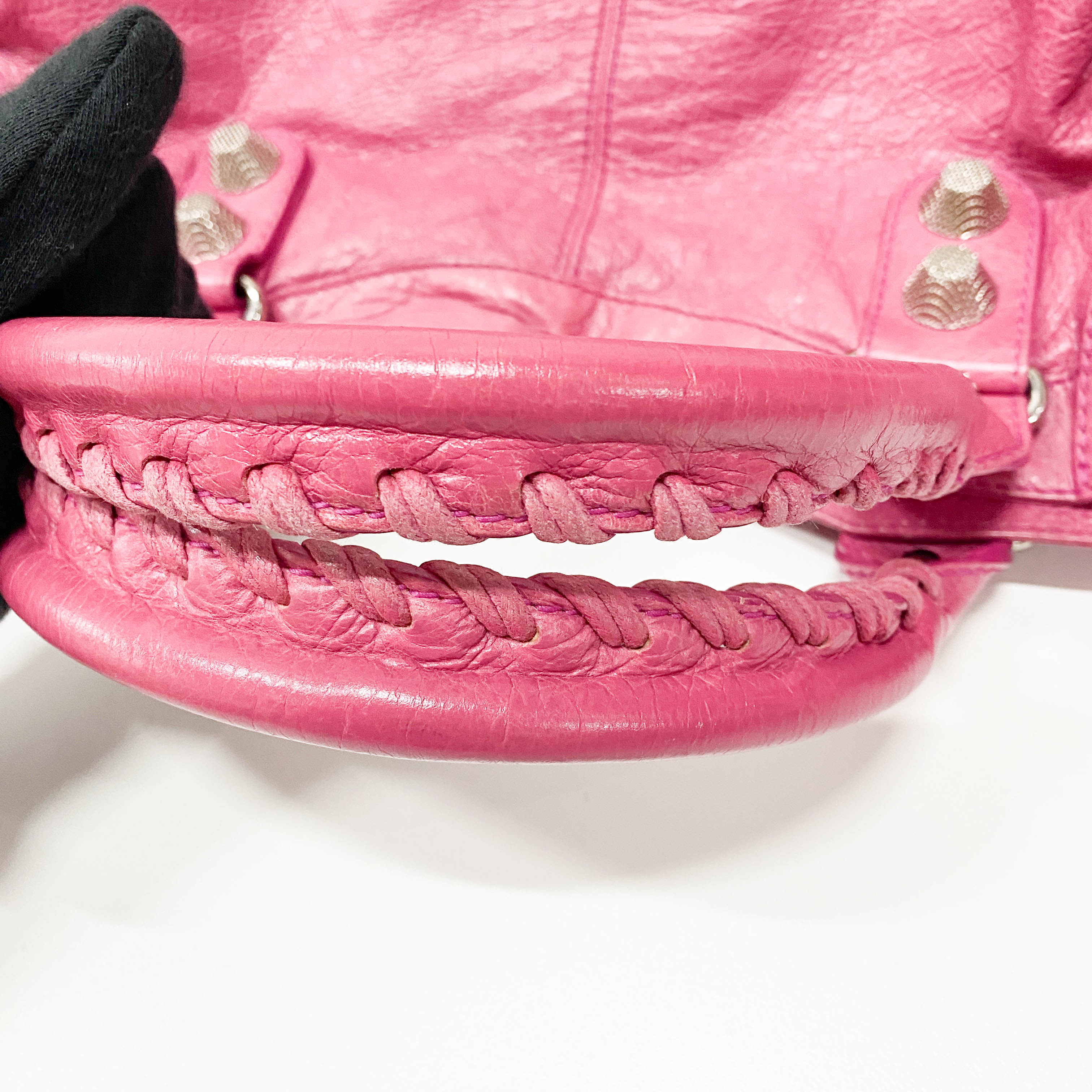 The City Pink Leather Shoulder Bag