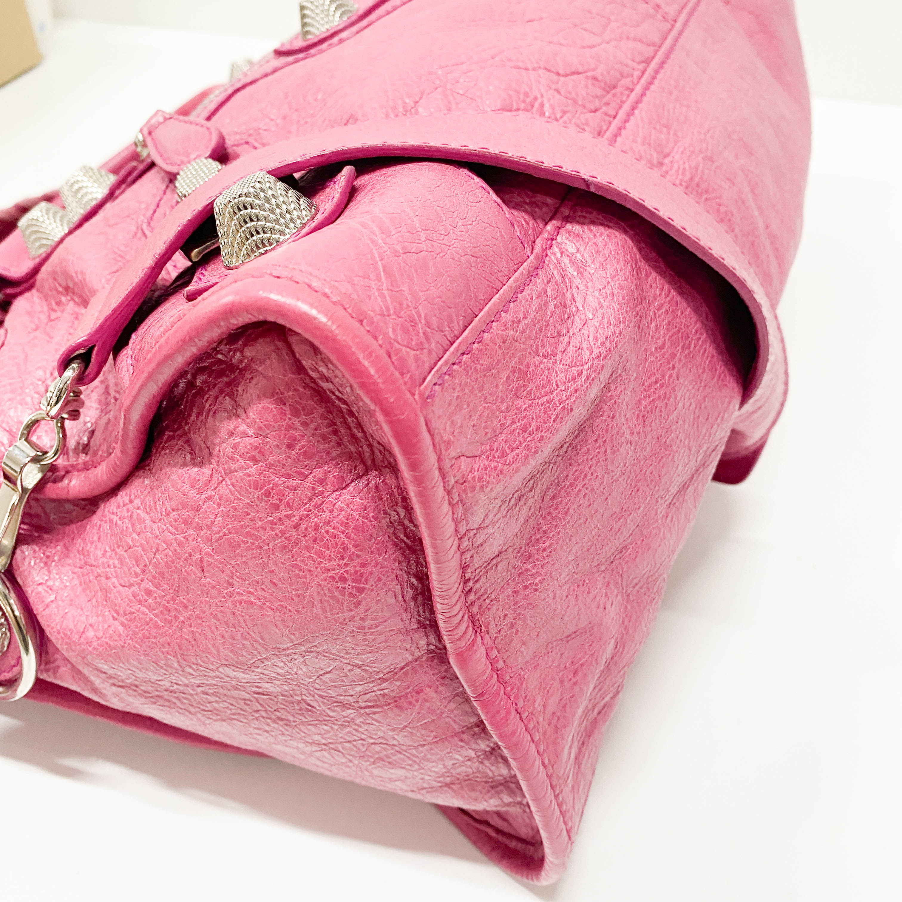 The City Pink Leather Shoulder Bag