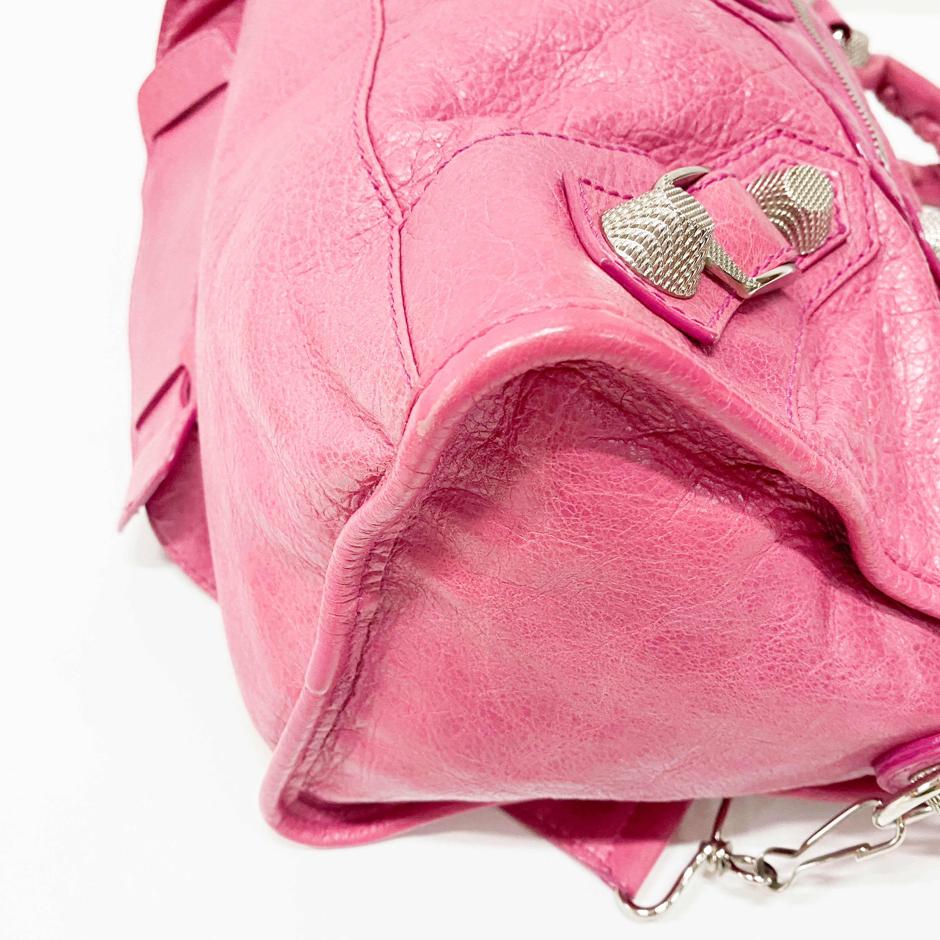 The City Pink Leather Shoulder Bag