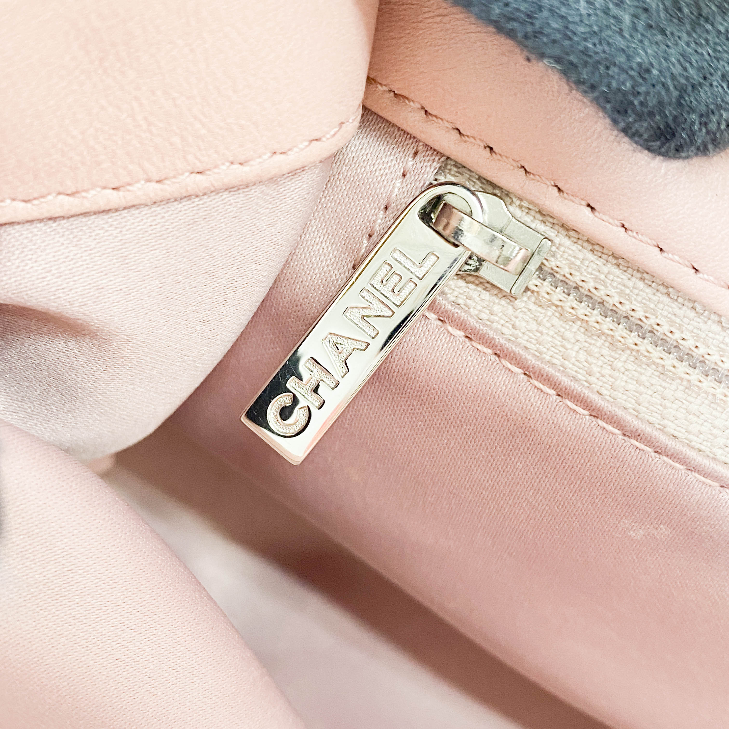 Timeless Classic Small Rose-gold Sequin Bag with Glitter CC Lock