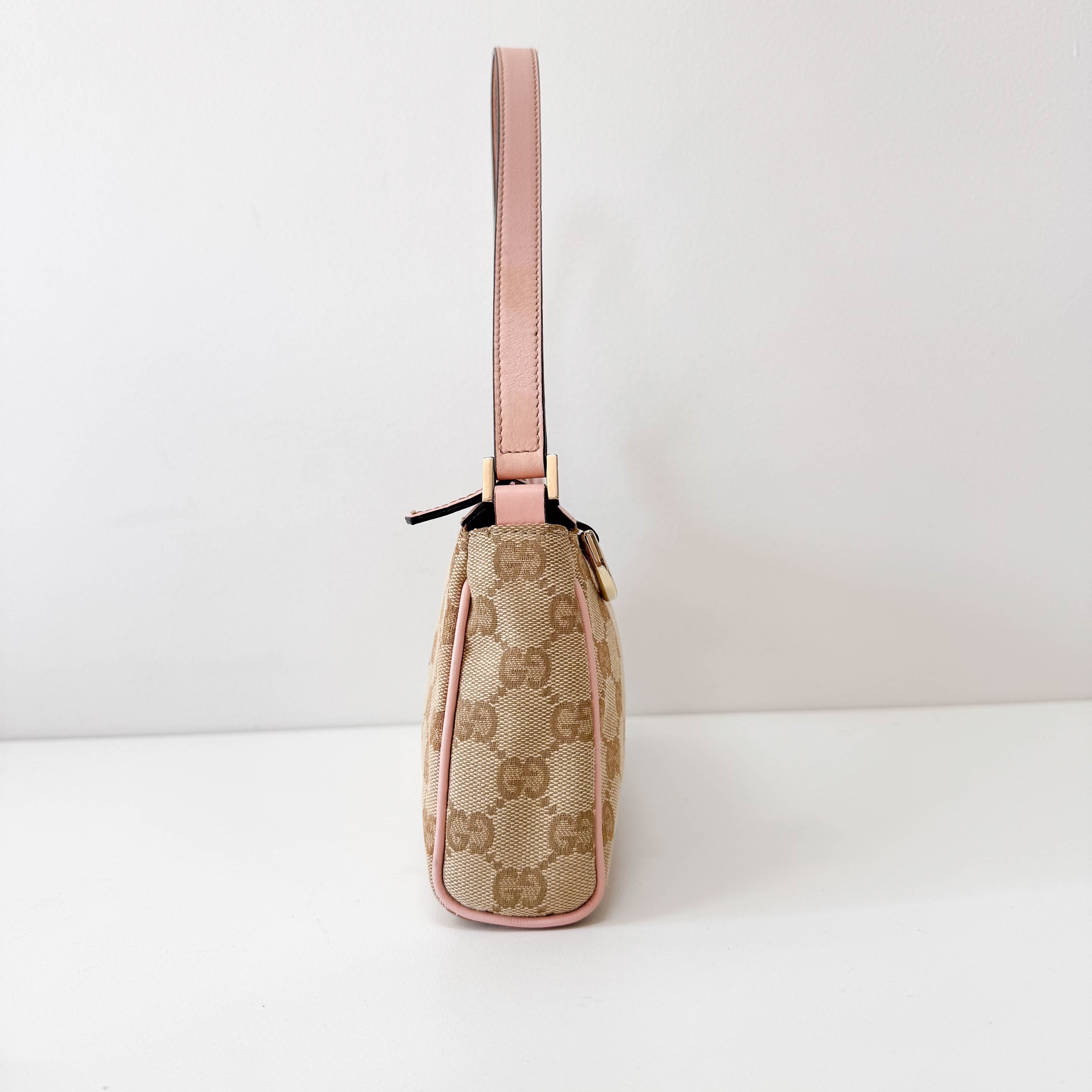 GG Canvas Shoulder Bag