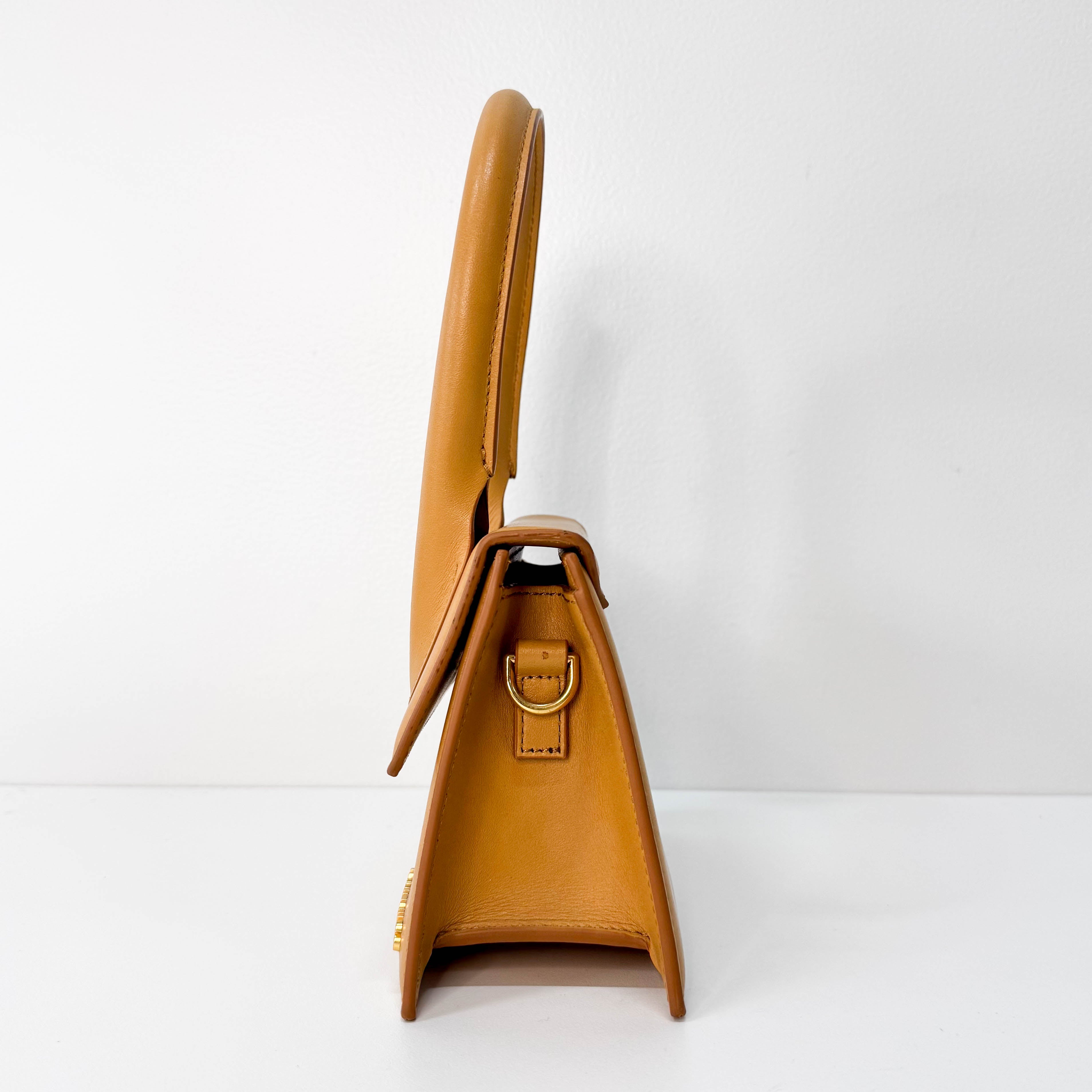 Le Chiquito Handle Bag