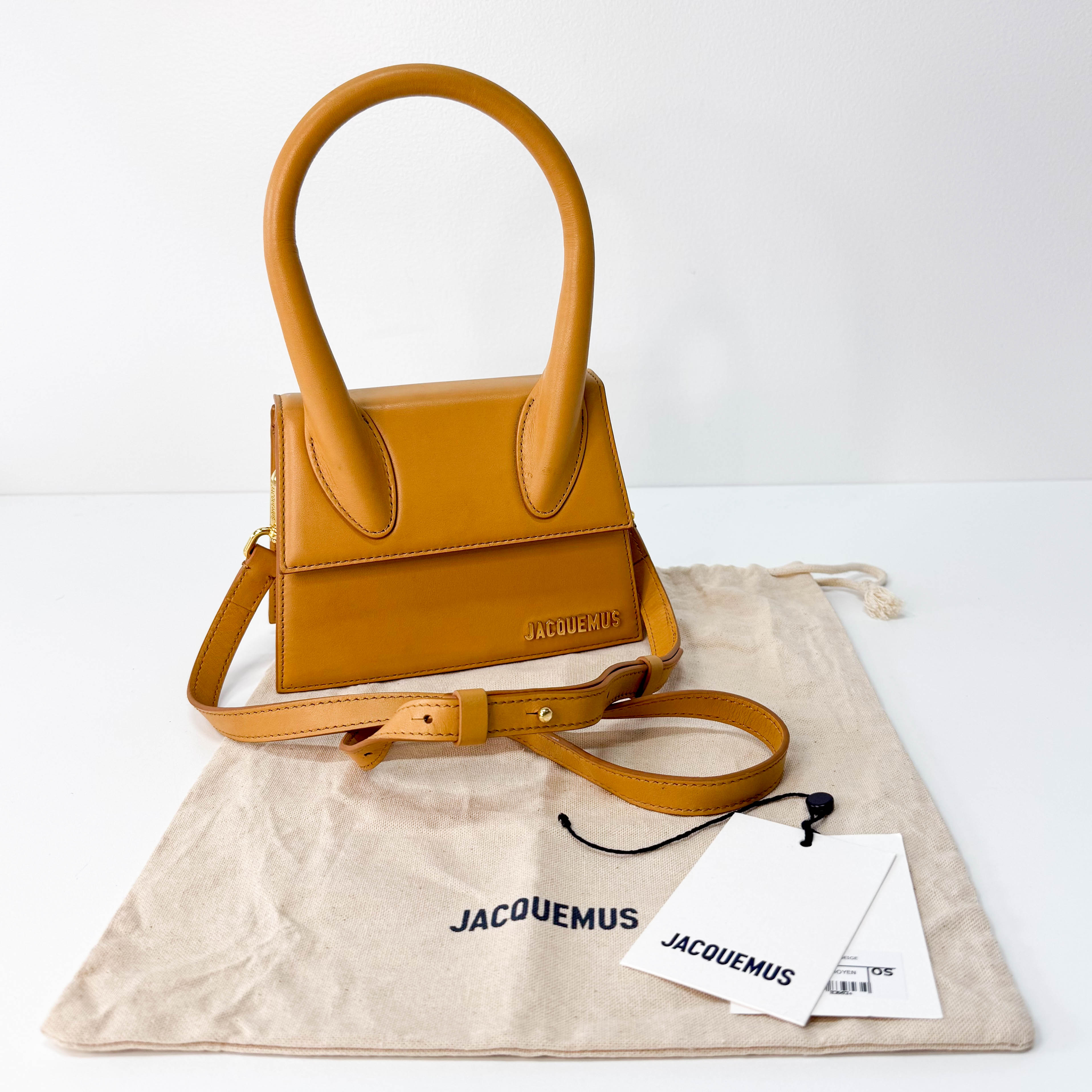 Le Chiquito Handle Bag