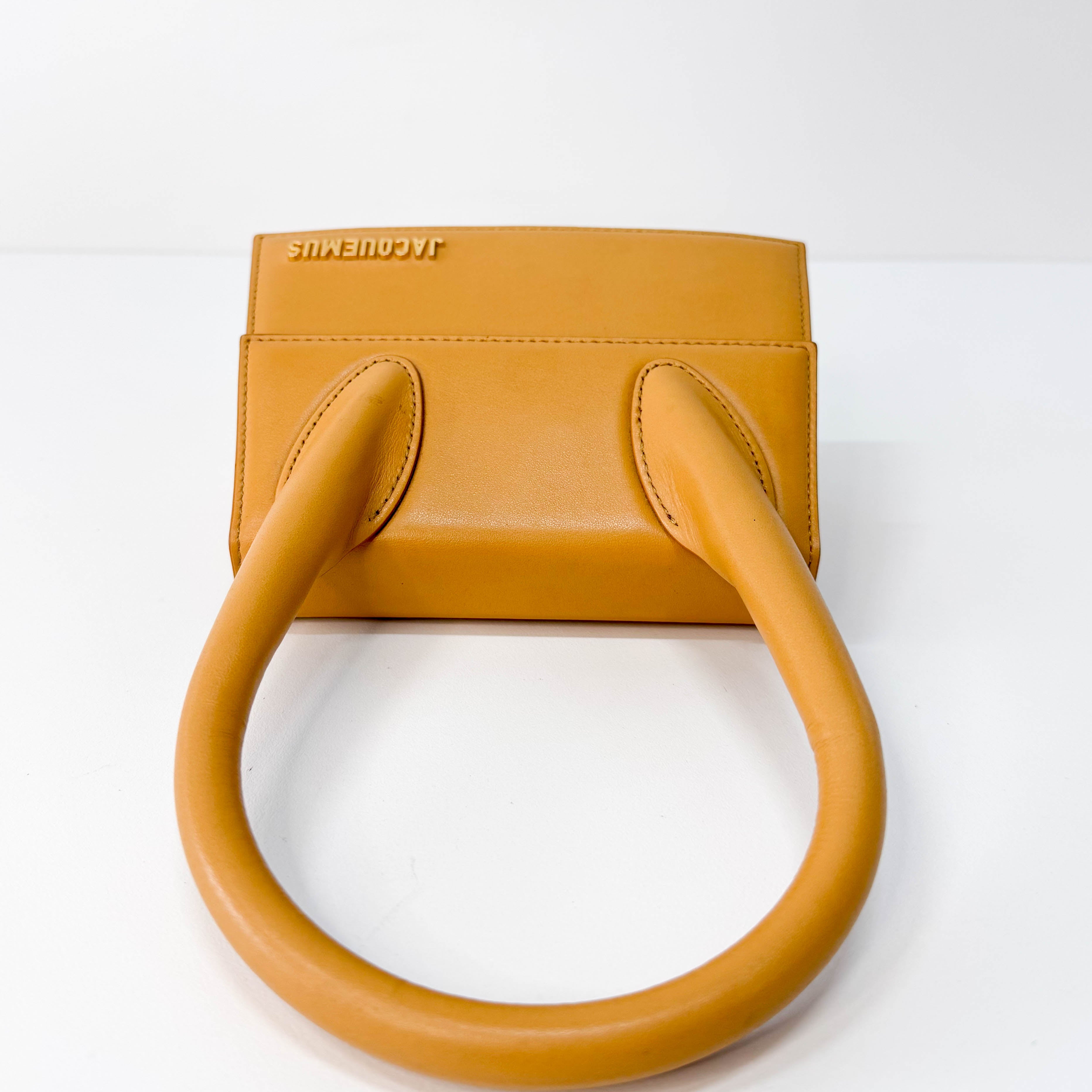Le Chiquito Handle Bag