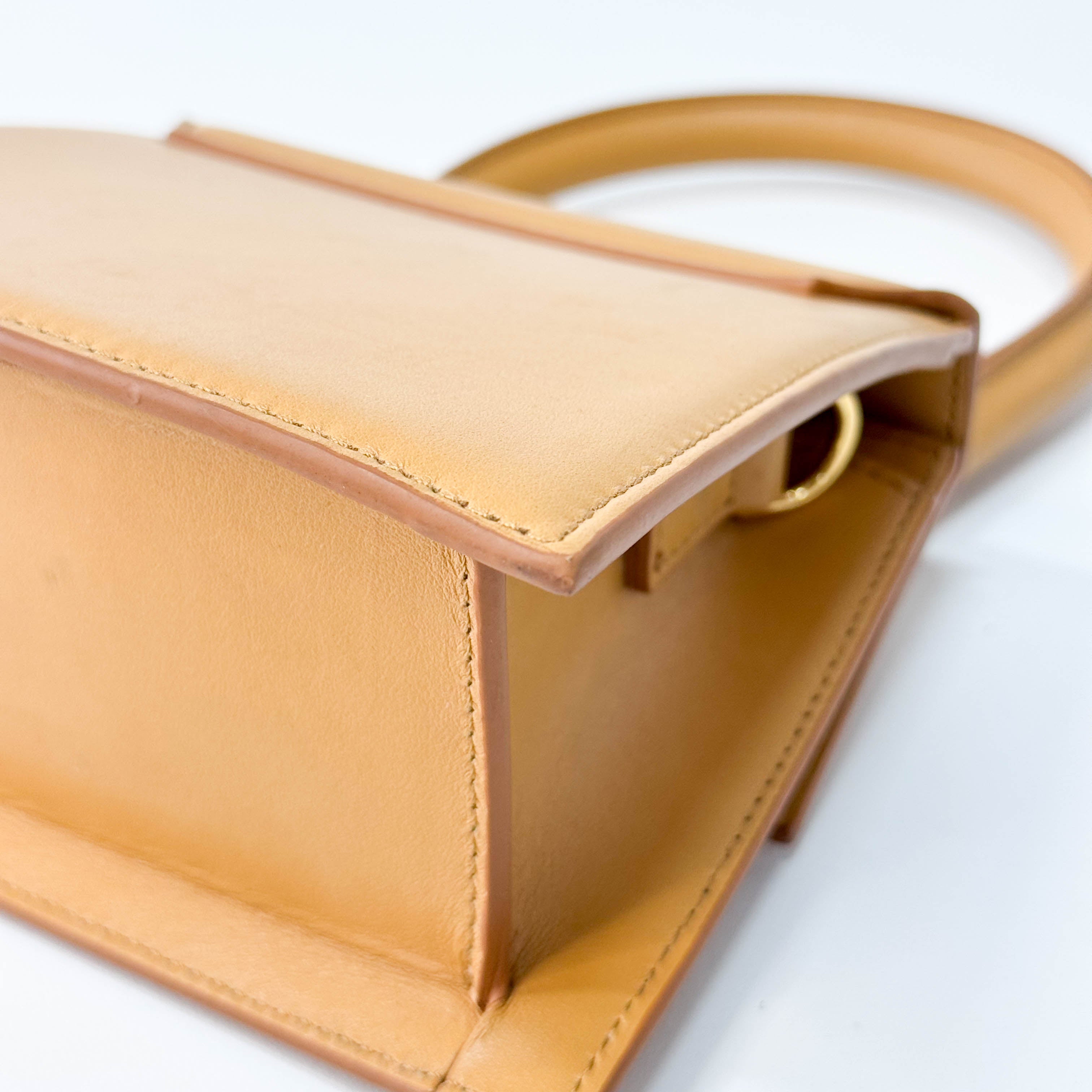 Le Chiquito Handle Bag