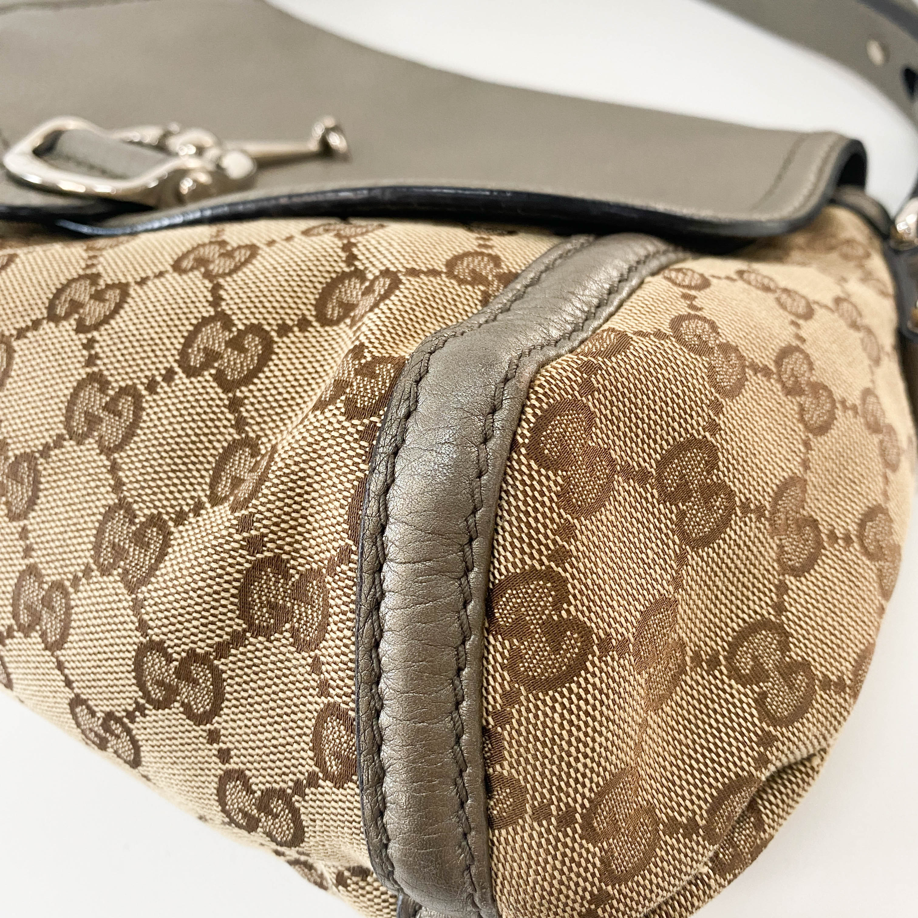 Brown GG Canvas Shoulder Bag