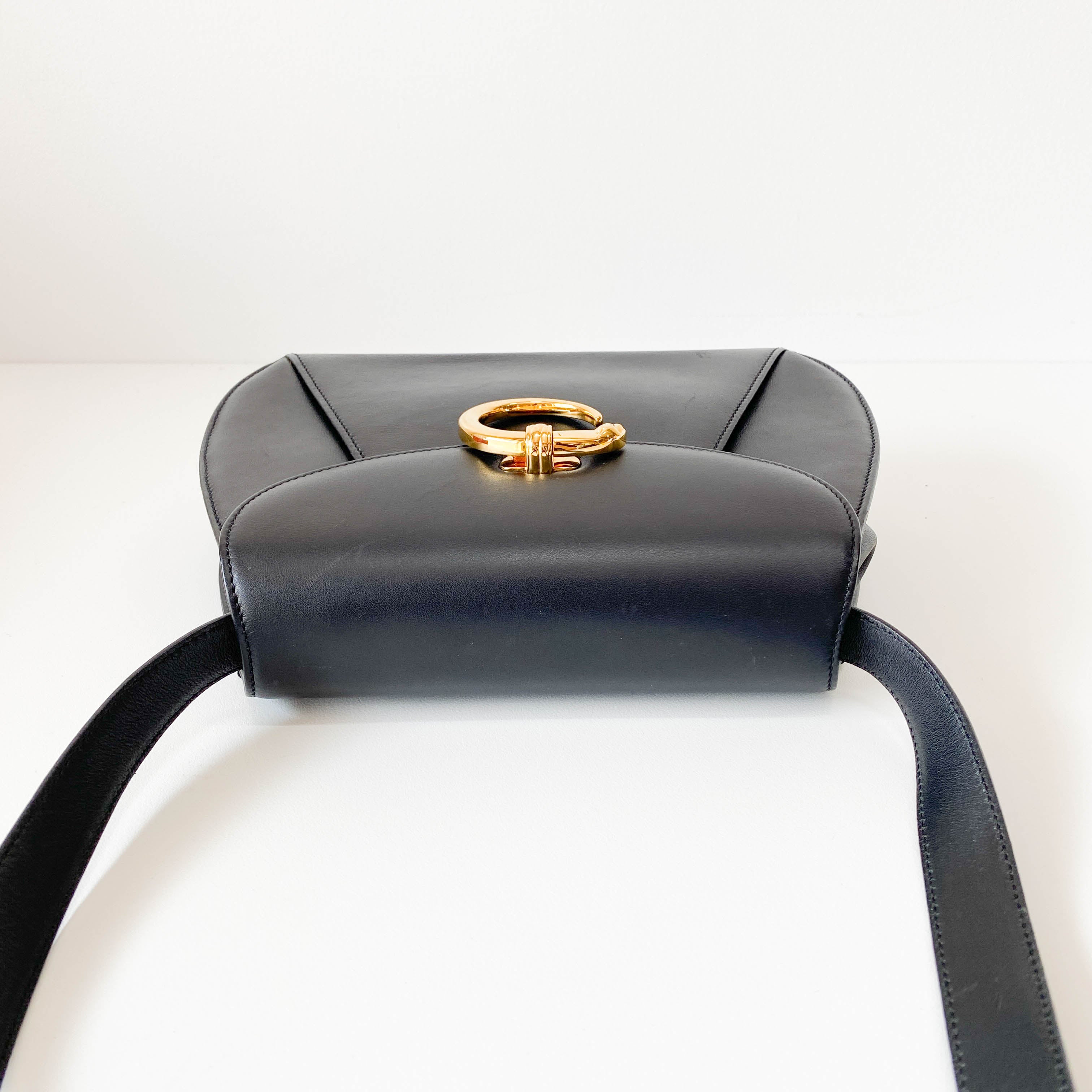 Panthère Black Leather Shoulder Bag