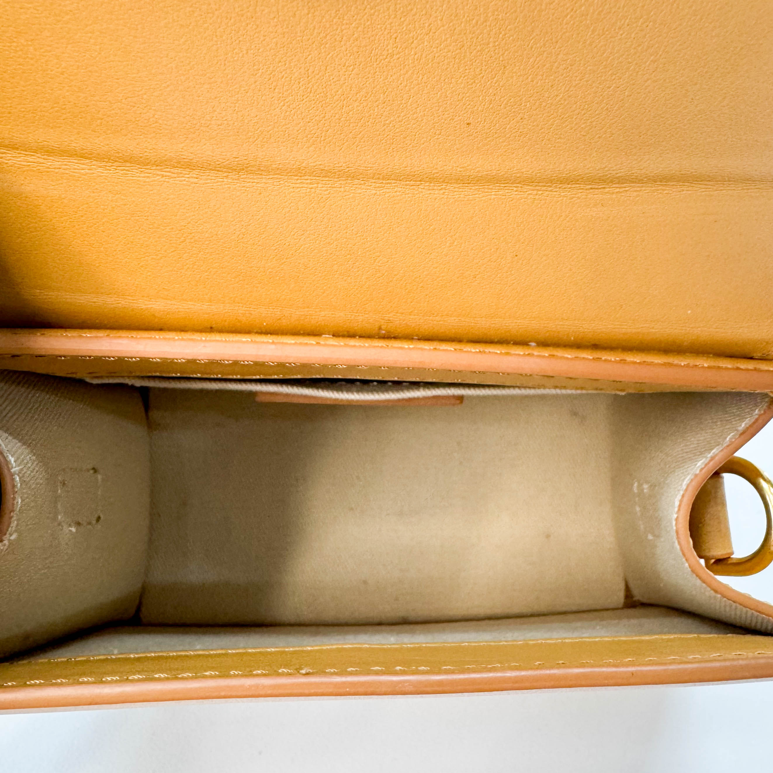 Le Chiquito Handle Bag