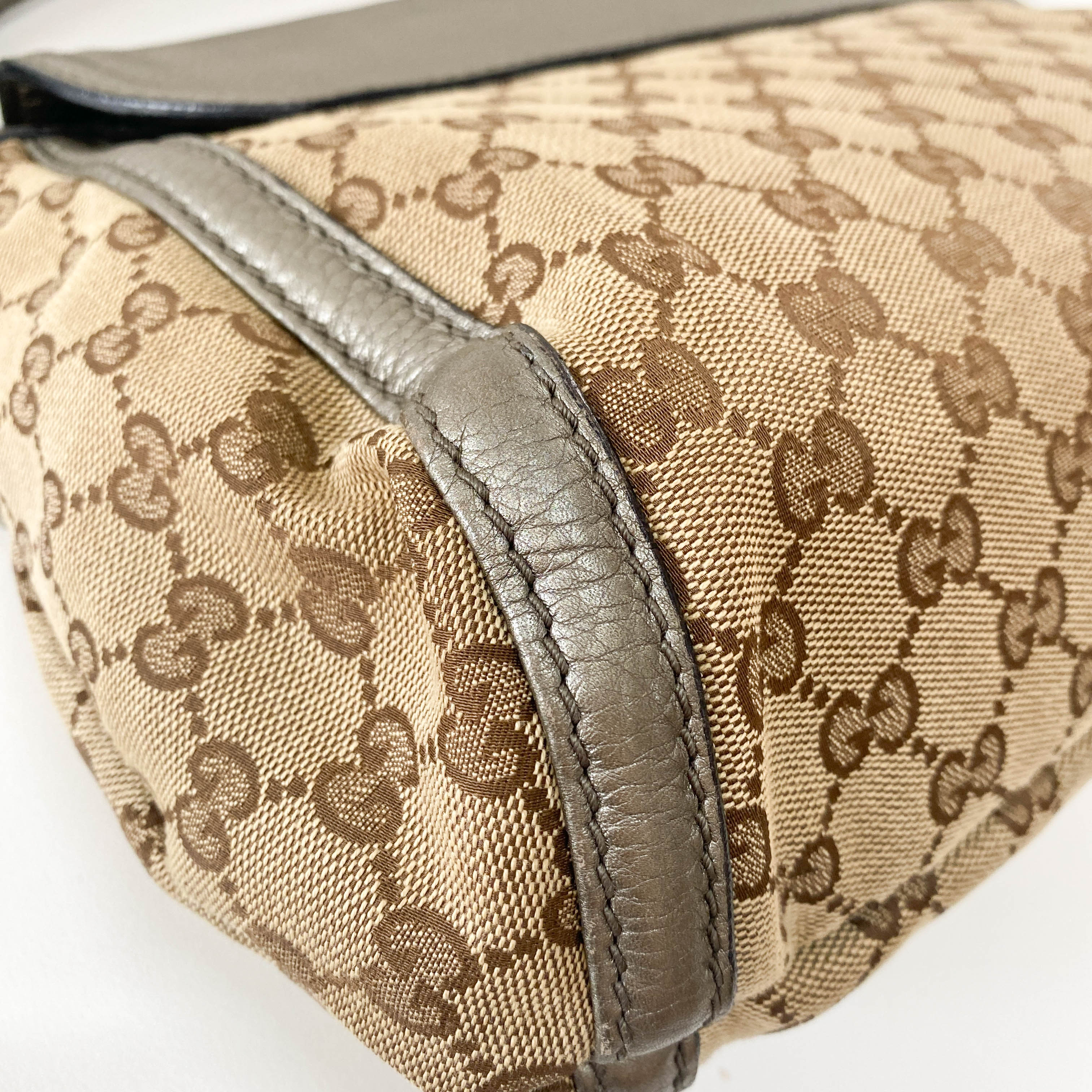 Brown GG Canvas Shoulder Bag