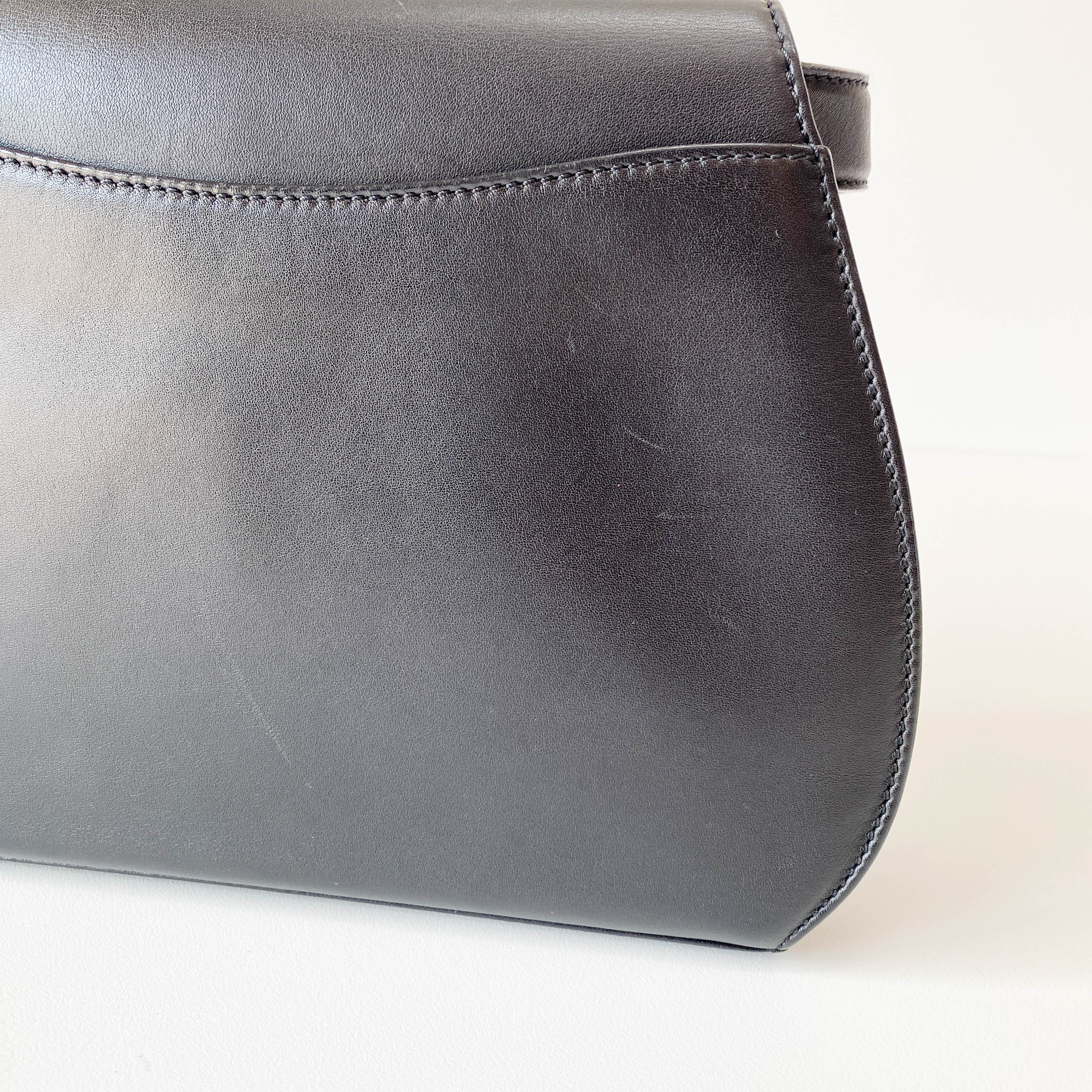 Panthère Black Leather Shoulder Bag