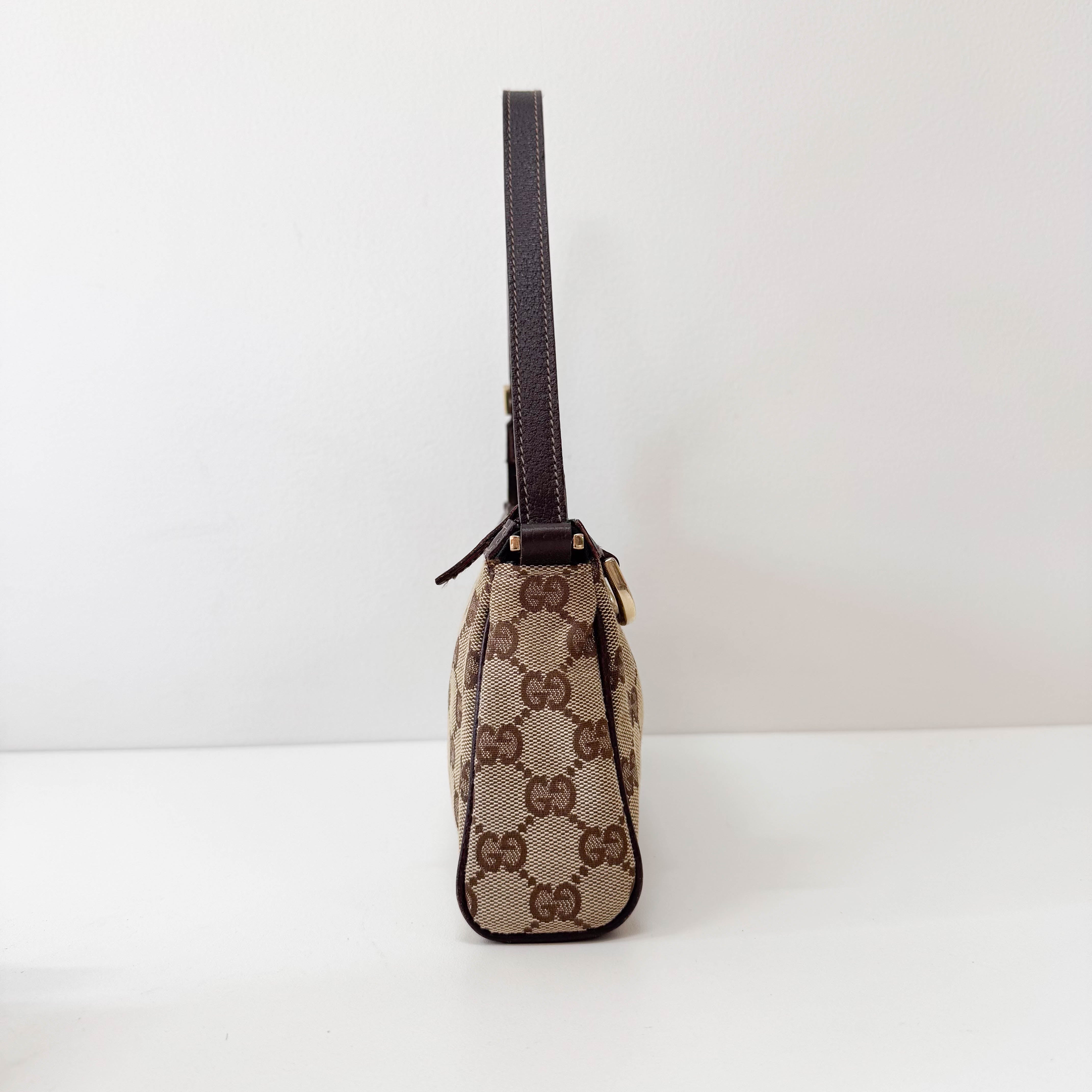 GG Canvas Shoulder Bag