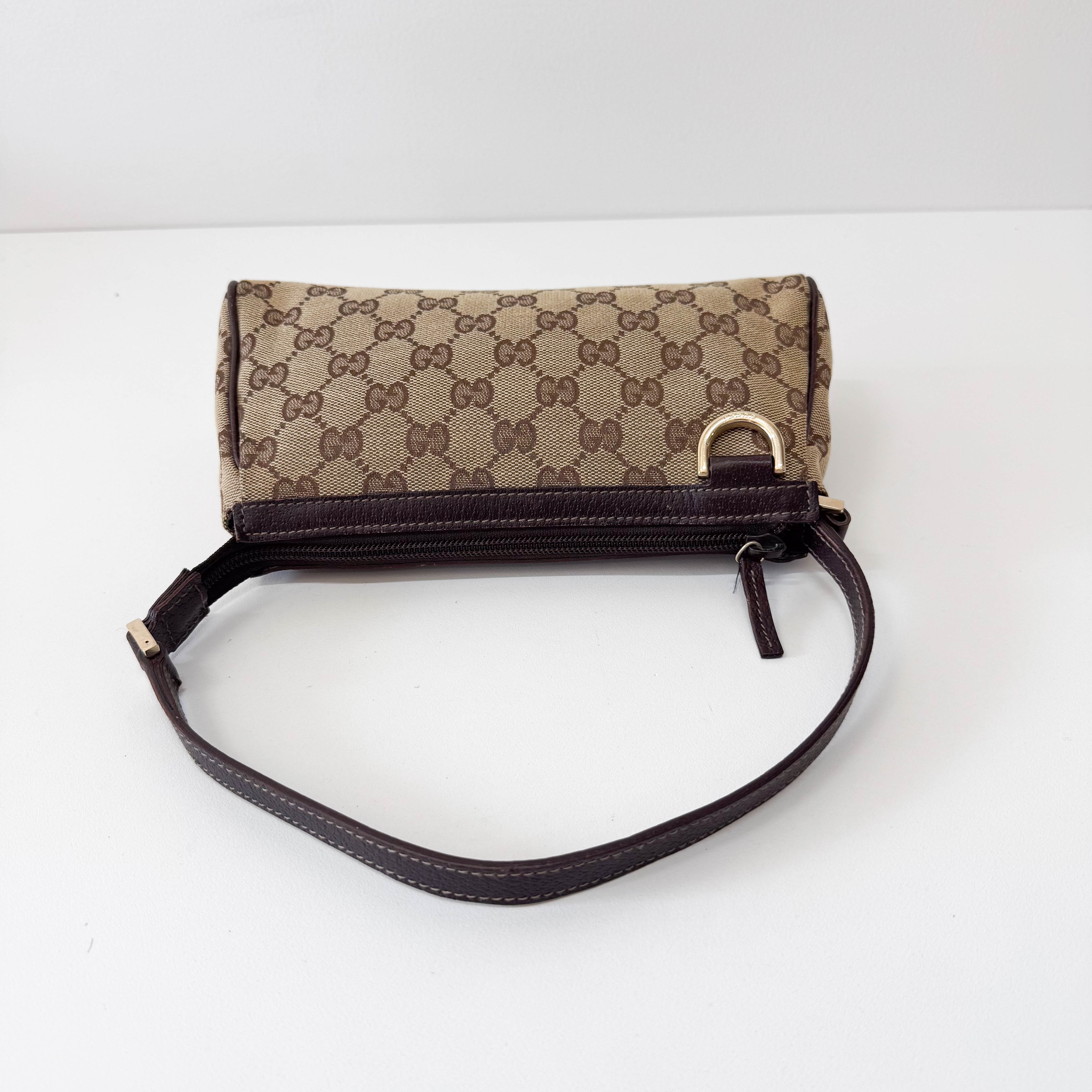 GG Canvas Shoulder Bag