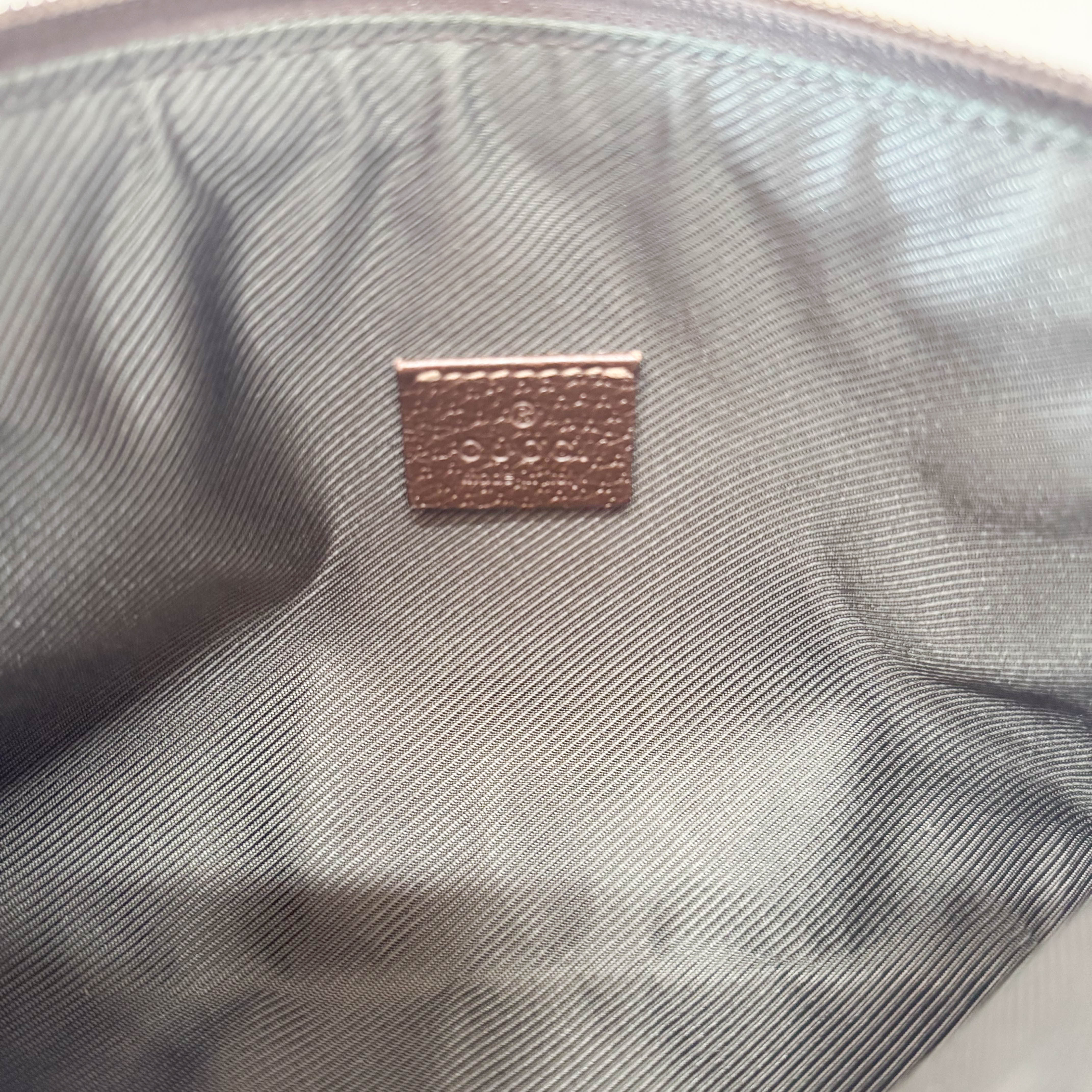 GG Canvas Shoulder Bag