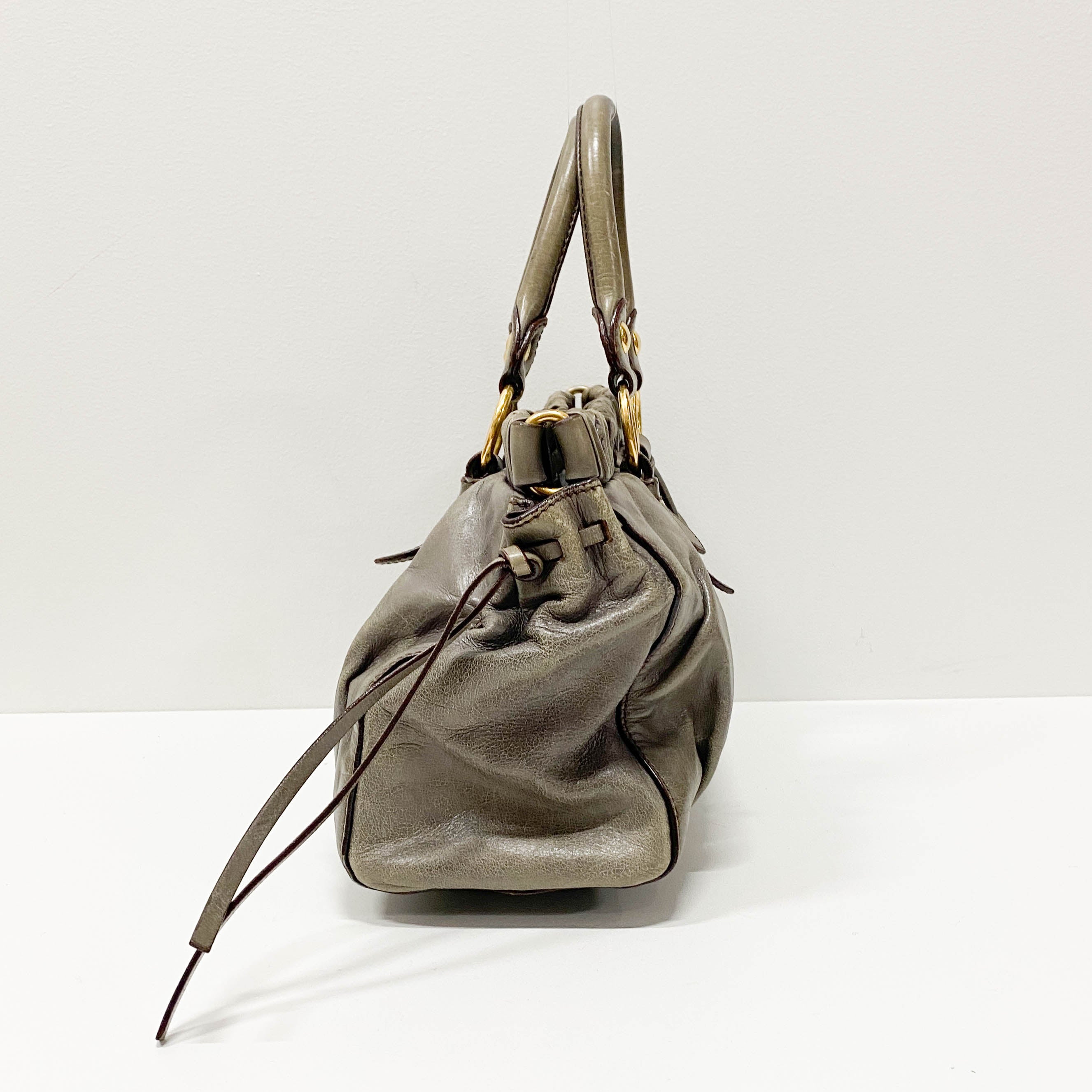 Vitello Grey Leather Bag