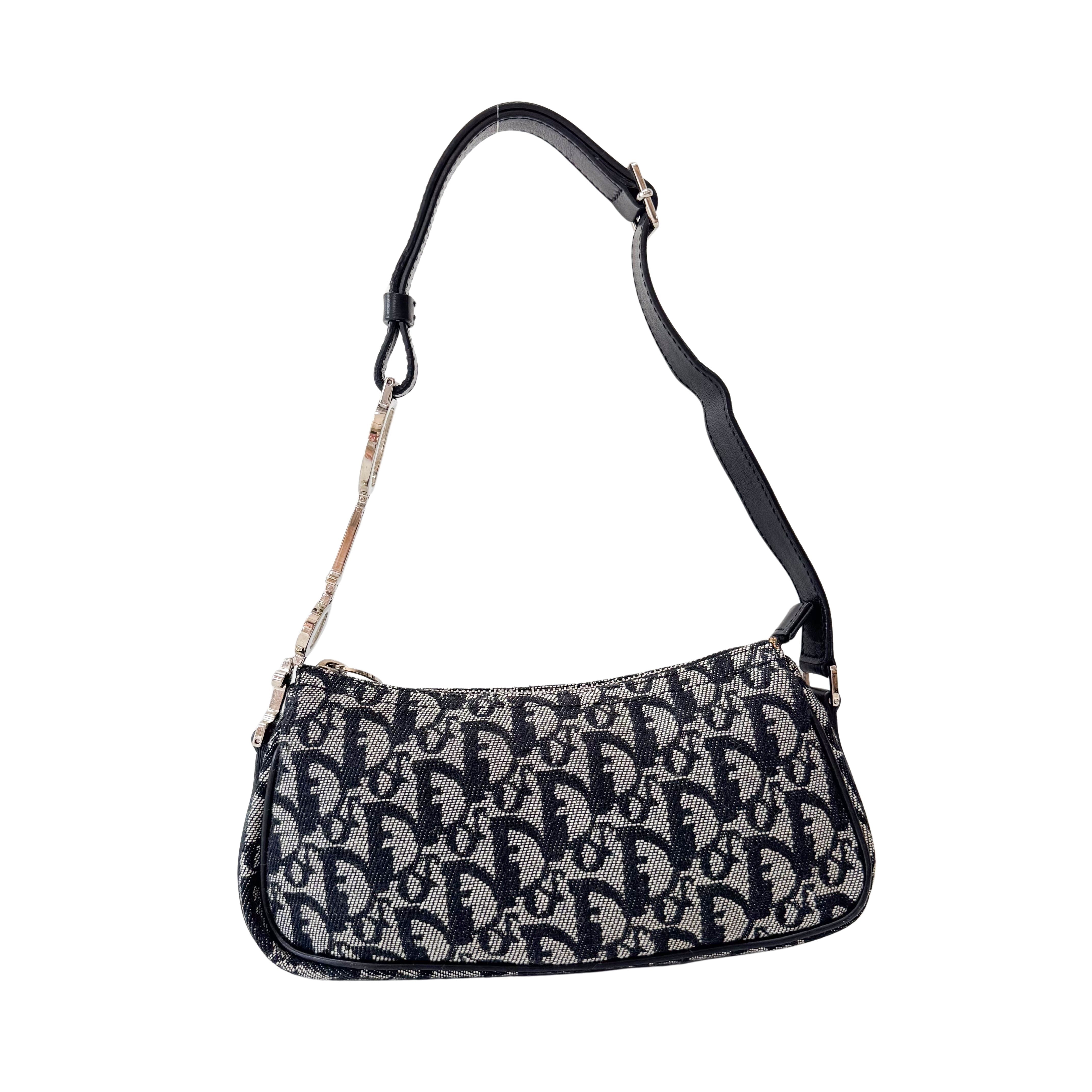 Trotter Accesorie Pouch Shoulder Bag
