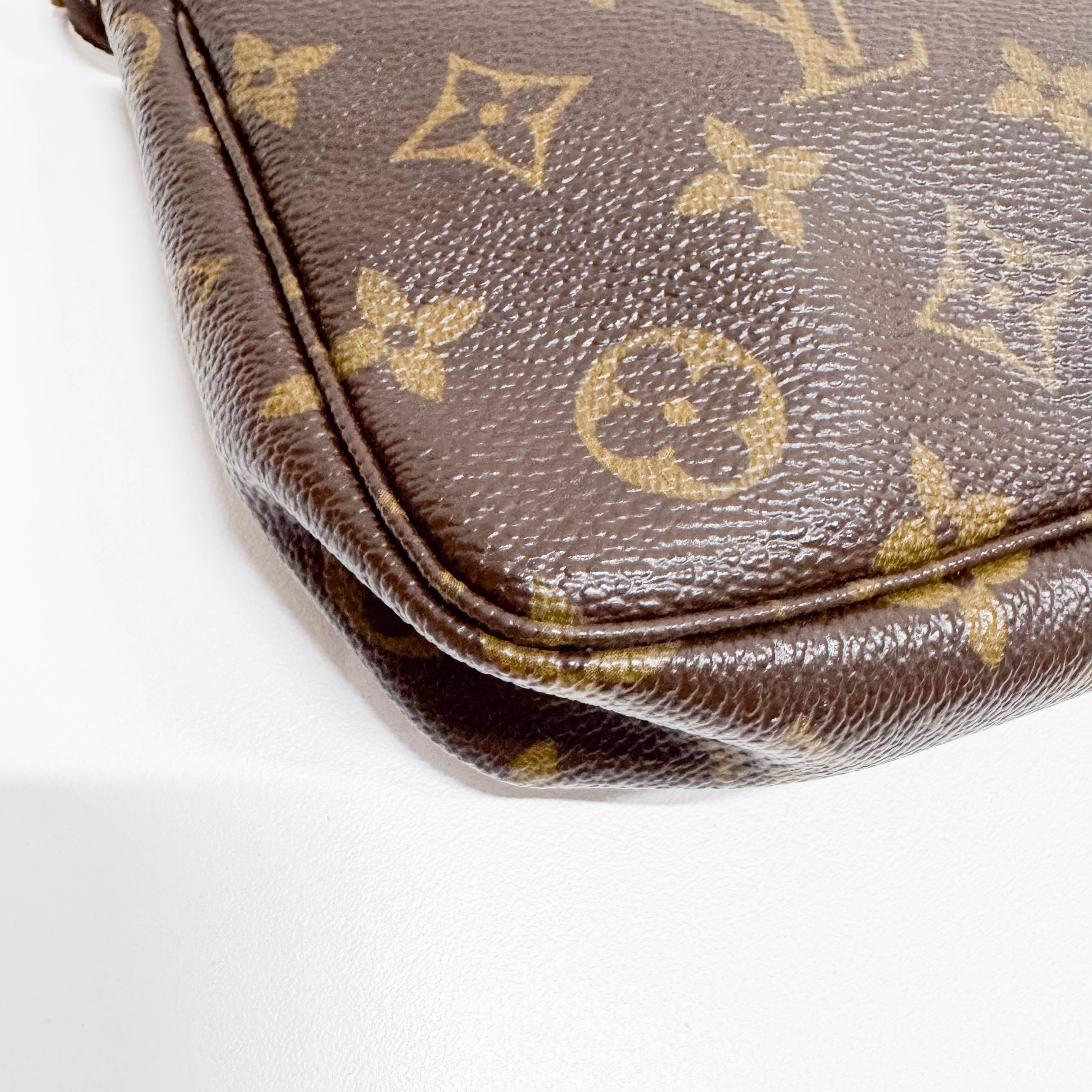 LV x Takashi Murakami Monogram Cherry Pochette Accesoire