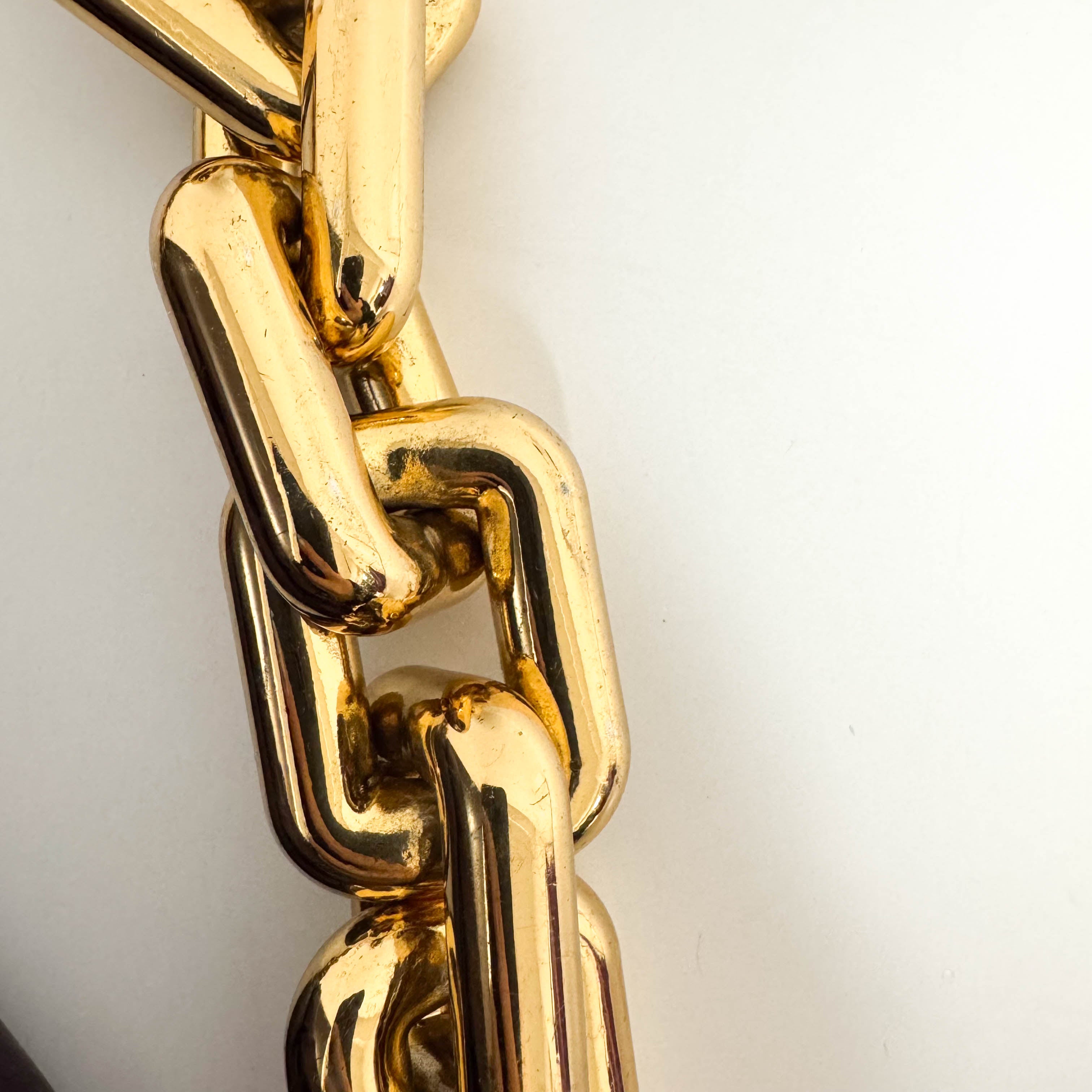 The Chain Pouch Purple Leather Shoulder Bag