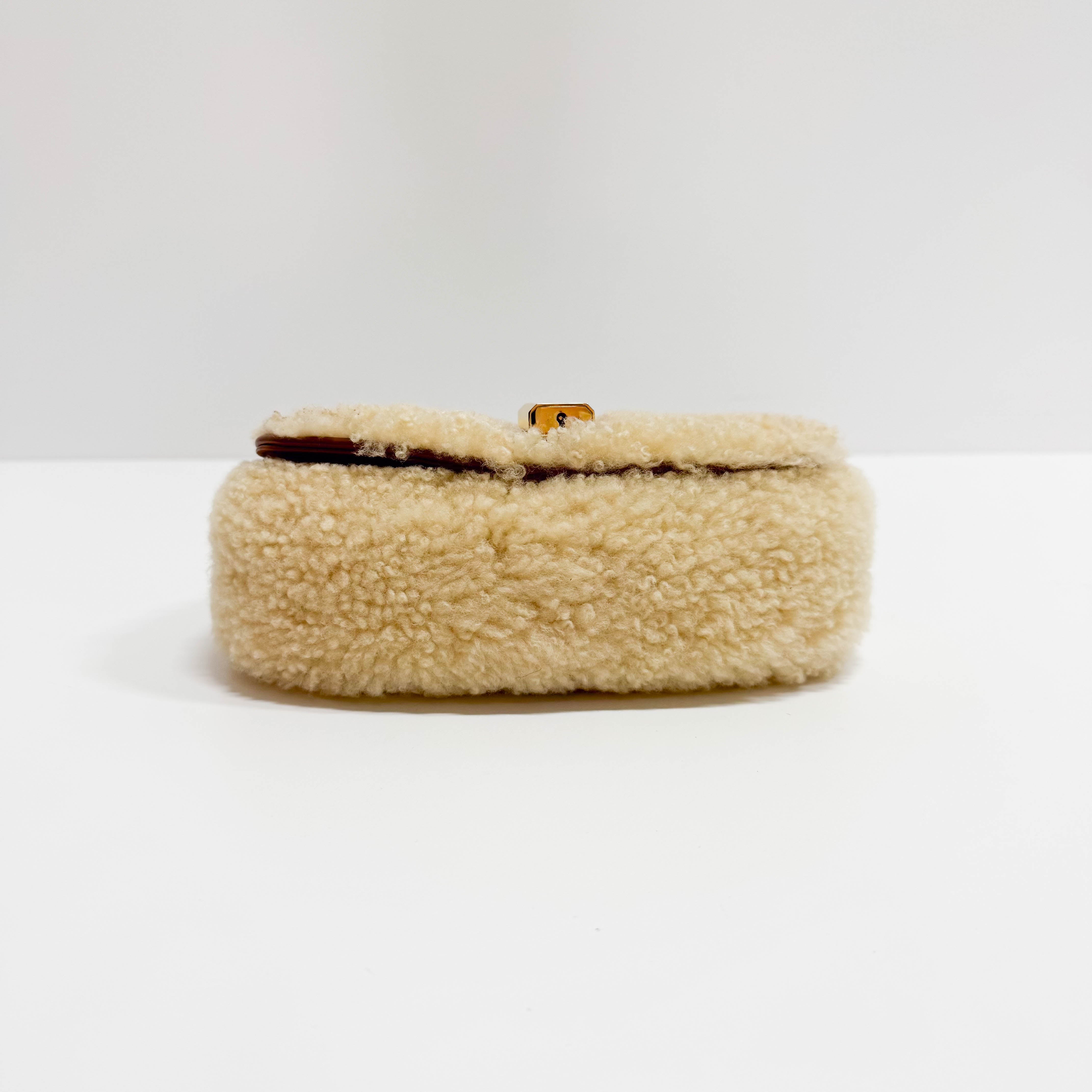 Tabou Beige Clutch On Strap In Shearling And Calfskin