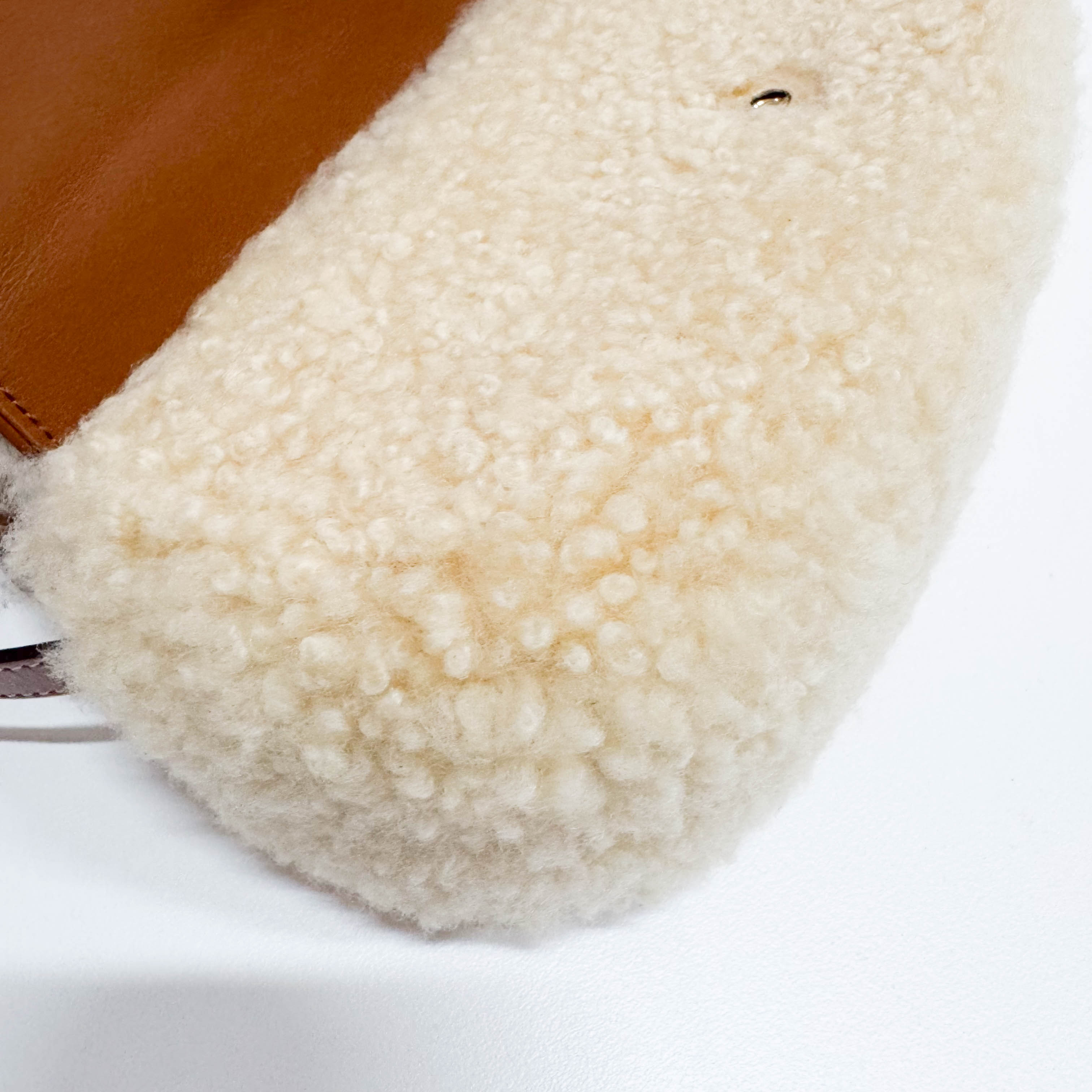 Tabou Beige Clutch On Strap In Shearling And Calfskin