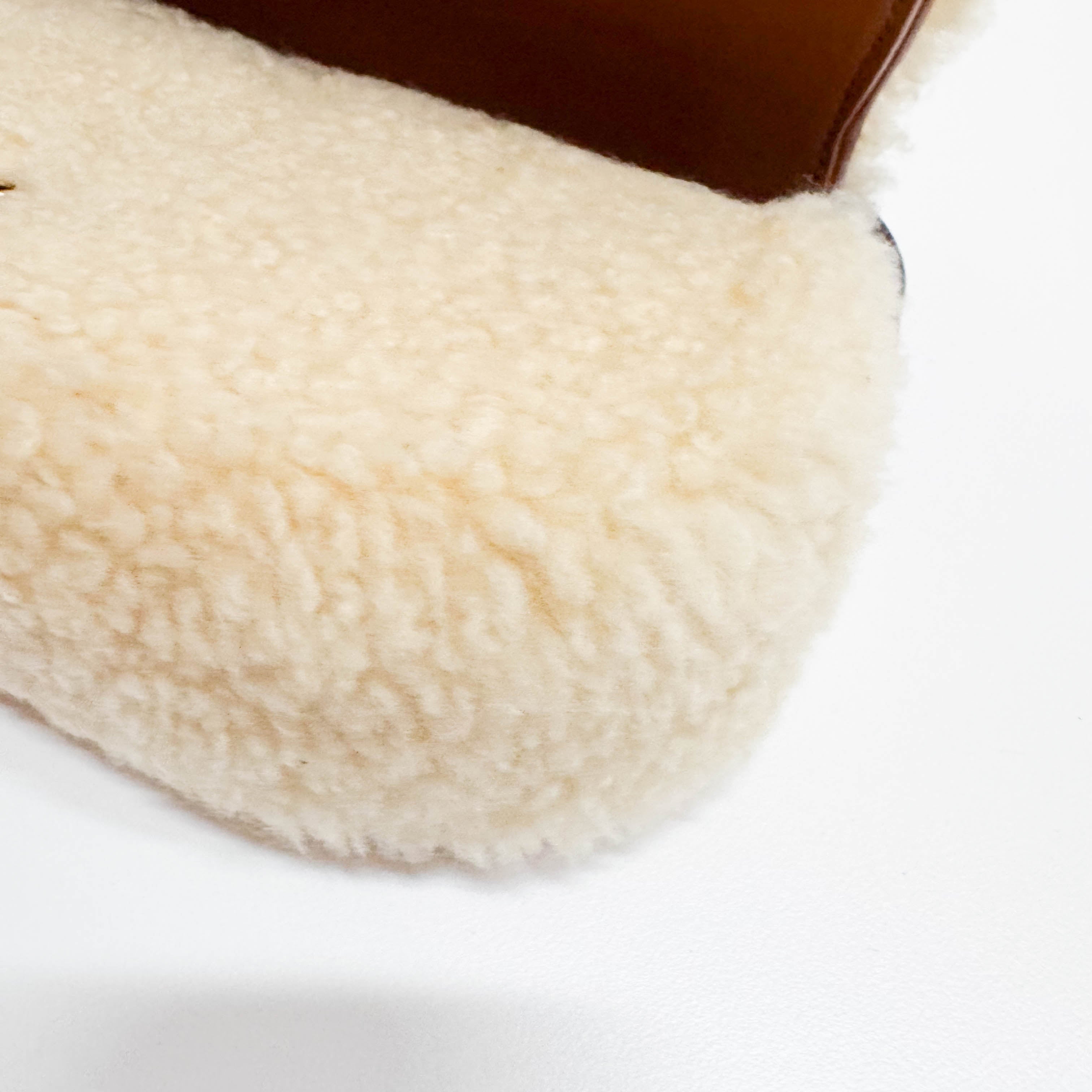 Tabou Beige Clutch On Strap In Shearling And Calfskin